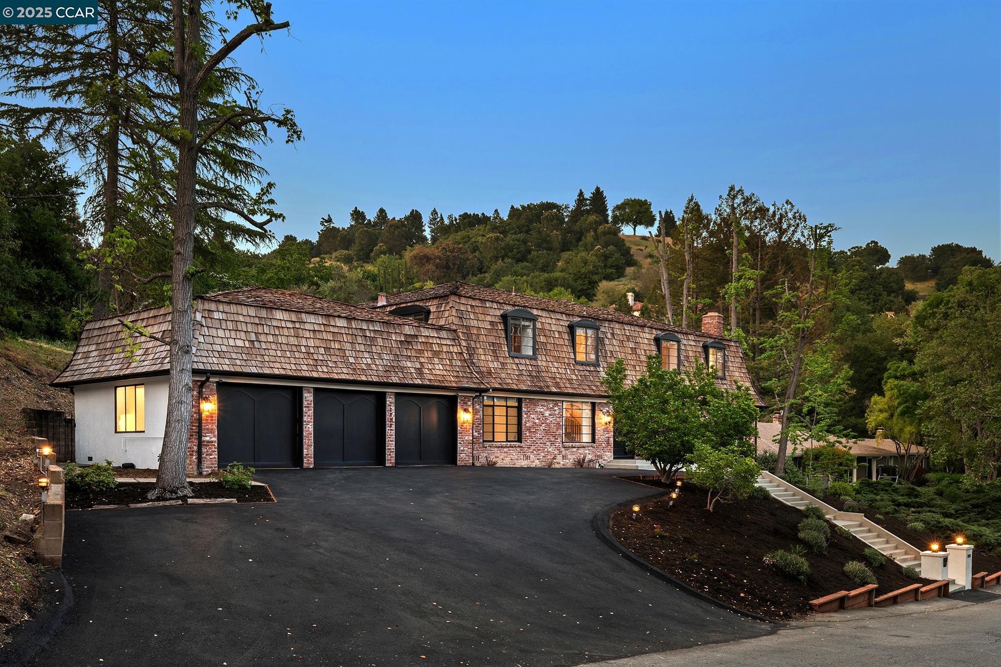 Detail Gallery Image 2 of 60 For 3938 Los Arabis Dr, Lafayette,  CA 94549 - 4 Beds | 4 Baths