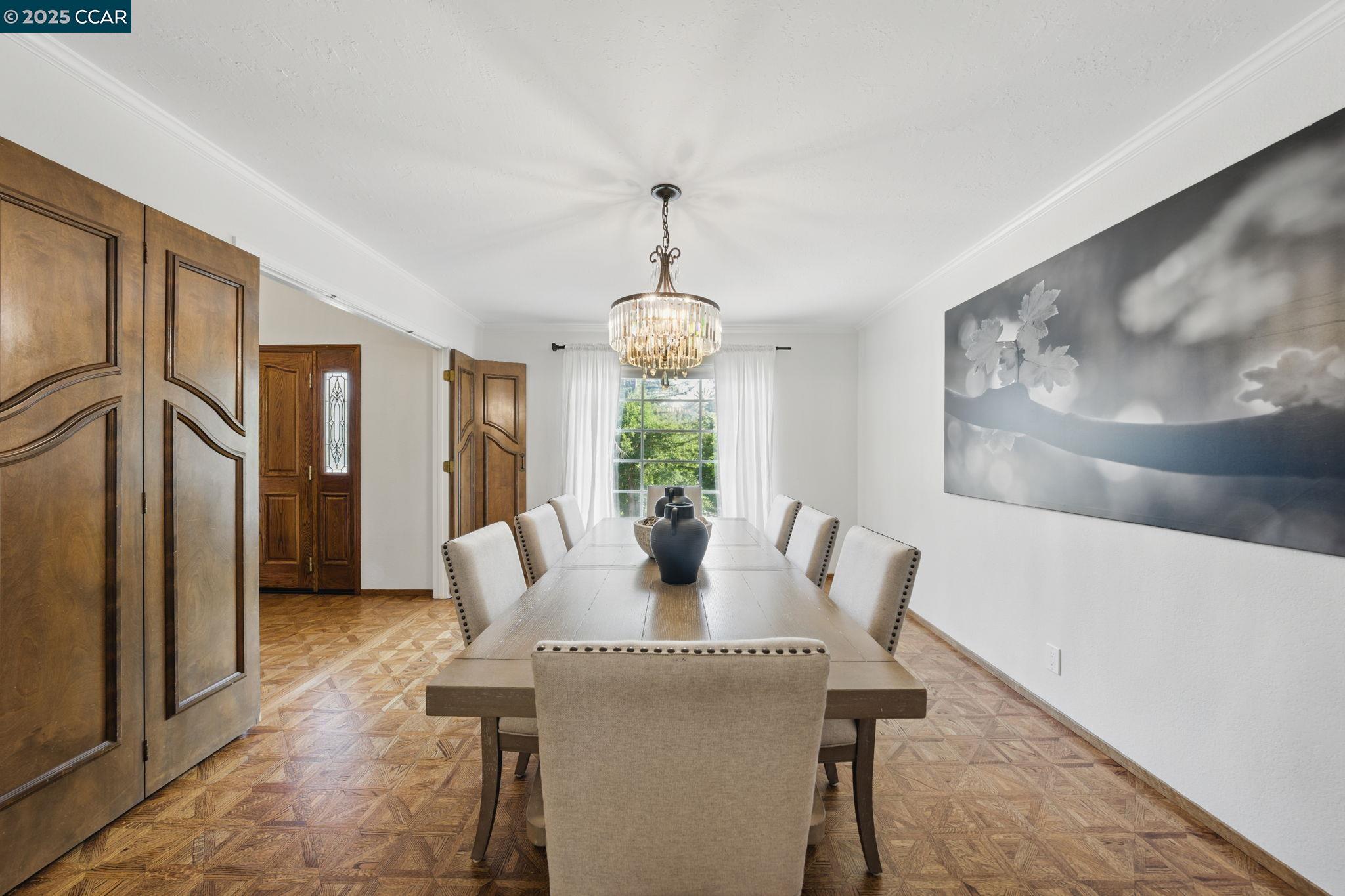 Detail Gallery Image 14 of 60 For 3938 Los Arabis Dr, Lafayette,  CA 94549 - 4 Beds | 4 Baths