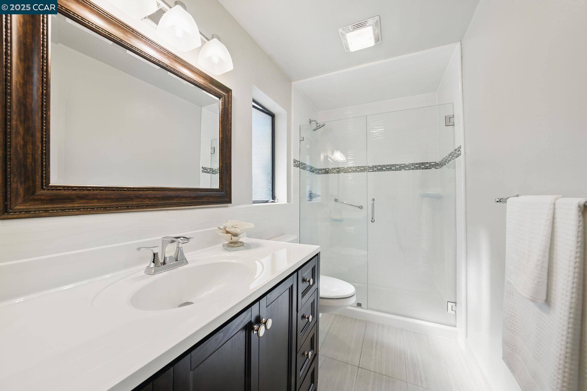 Detail Gallery Image 24 of 60 For 3938 Los Arabis Dr, Lafayette,  CA 94549 - 4 Beds | 4 Baths