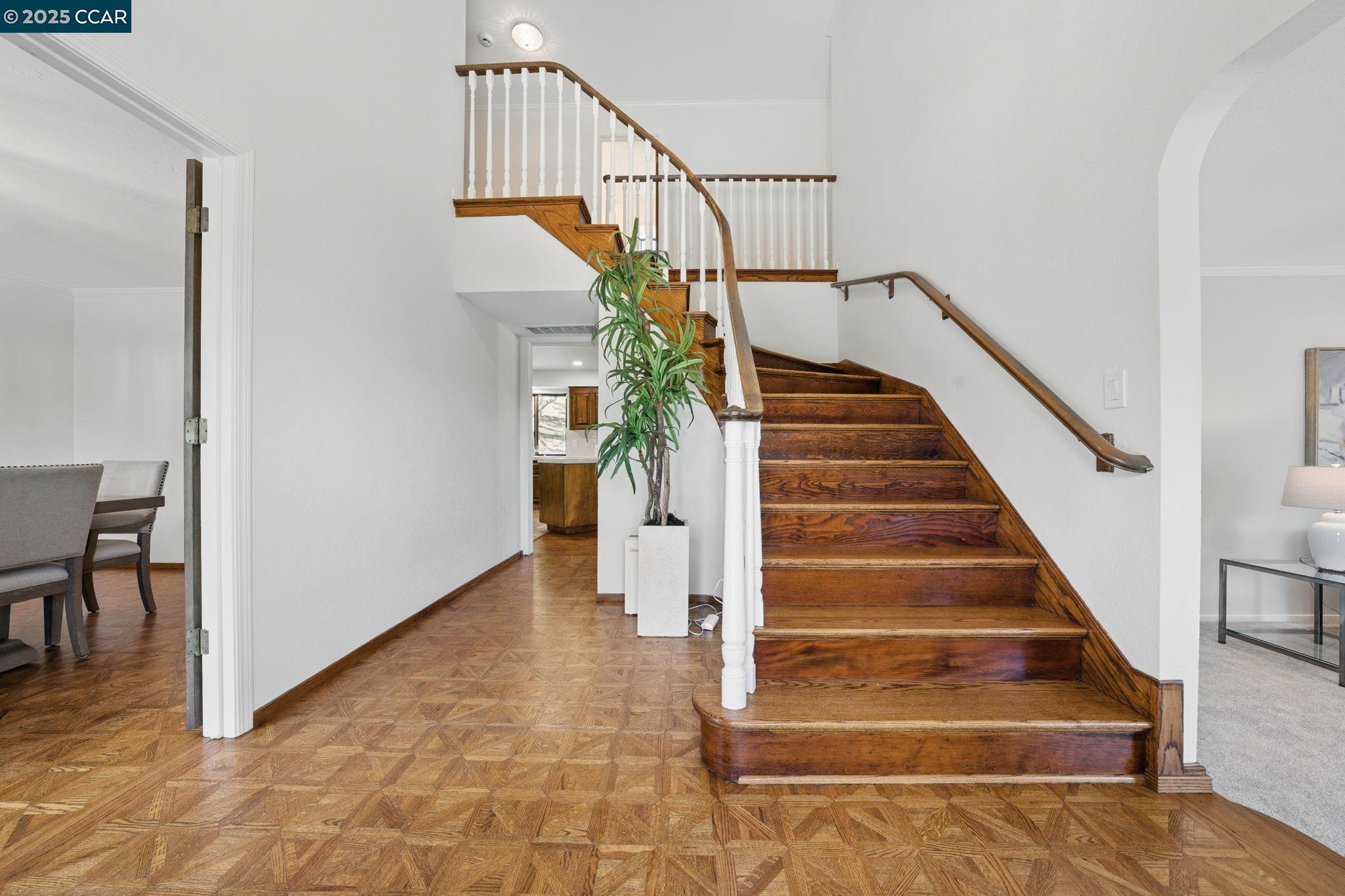 Detail Gallery Image 25 of 60 For 3938 Los Arabis Dr, Lafayette,  CA 94549 - 4 Beds | 4 Baths