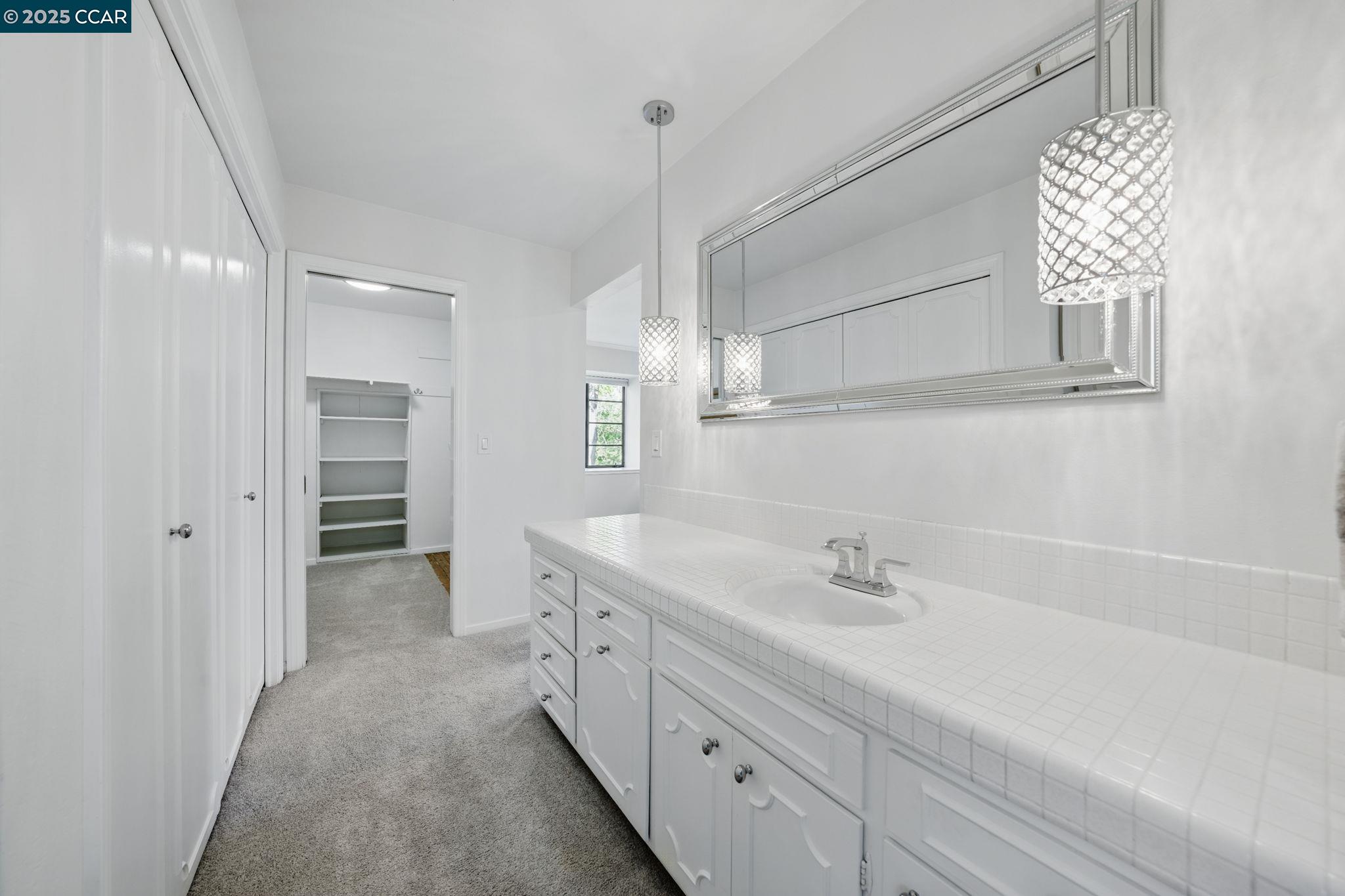 Detail Gallery Image 28 of 60 For 3938 Los Arabis Dr, Lafayette,  CA 94549 - 4 Beds | 4 Baths