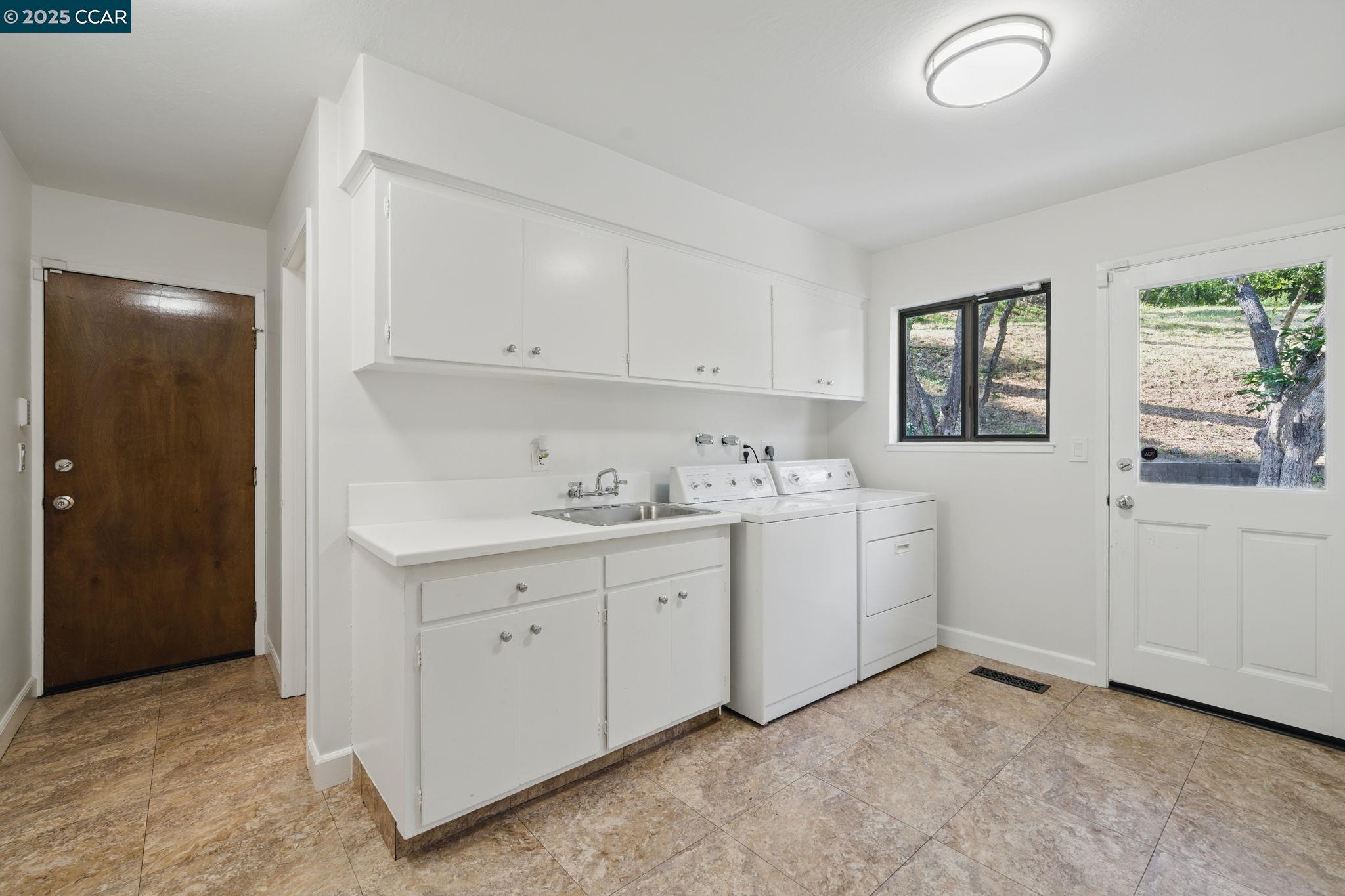 Detail Gallery Image 44 of 60 For 3938 Los Arabis Dr, Lafayette,  CA 94549 - 4 Beds | 4 Baths