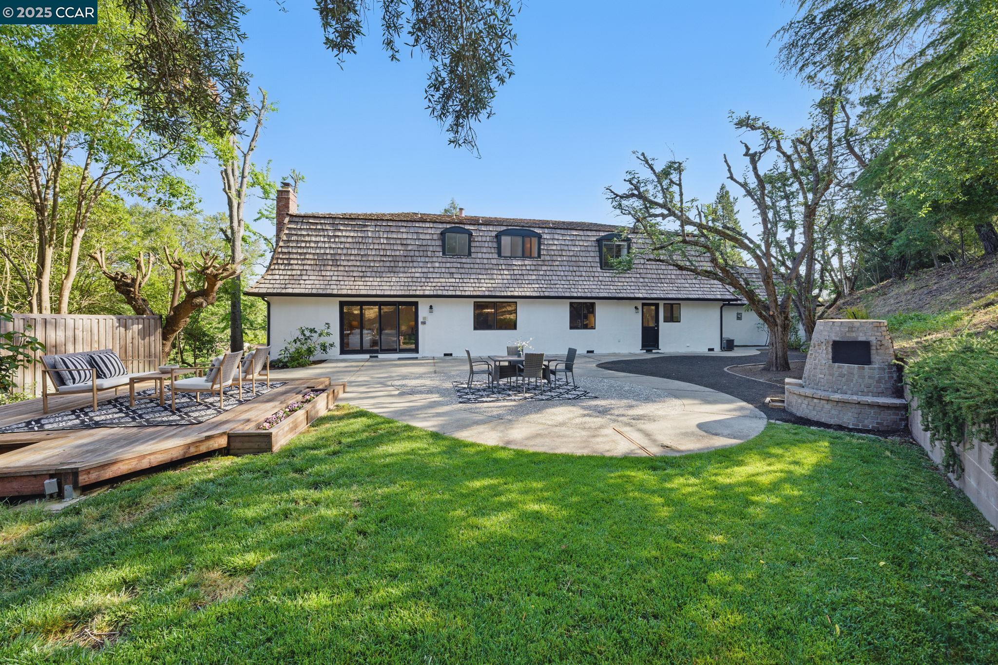 Detail Gallery Image 46 of 60 For 3938 Los Arabis Dr, Lafayette,  CA 94549 - 4 Beds | 4 Baths