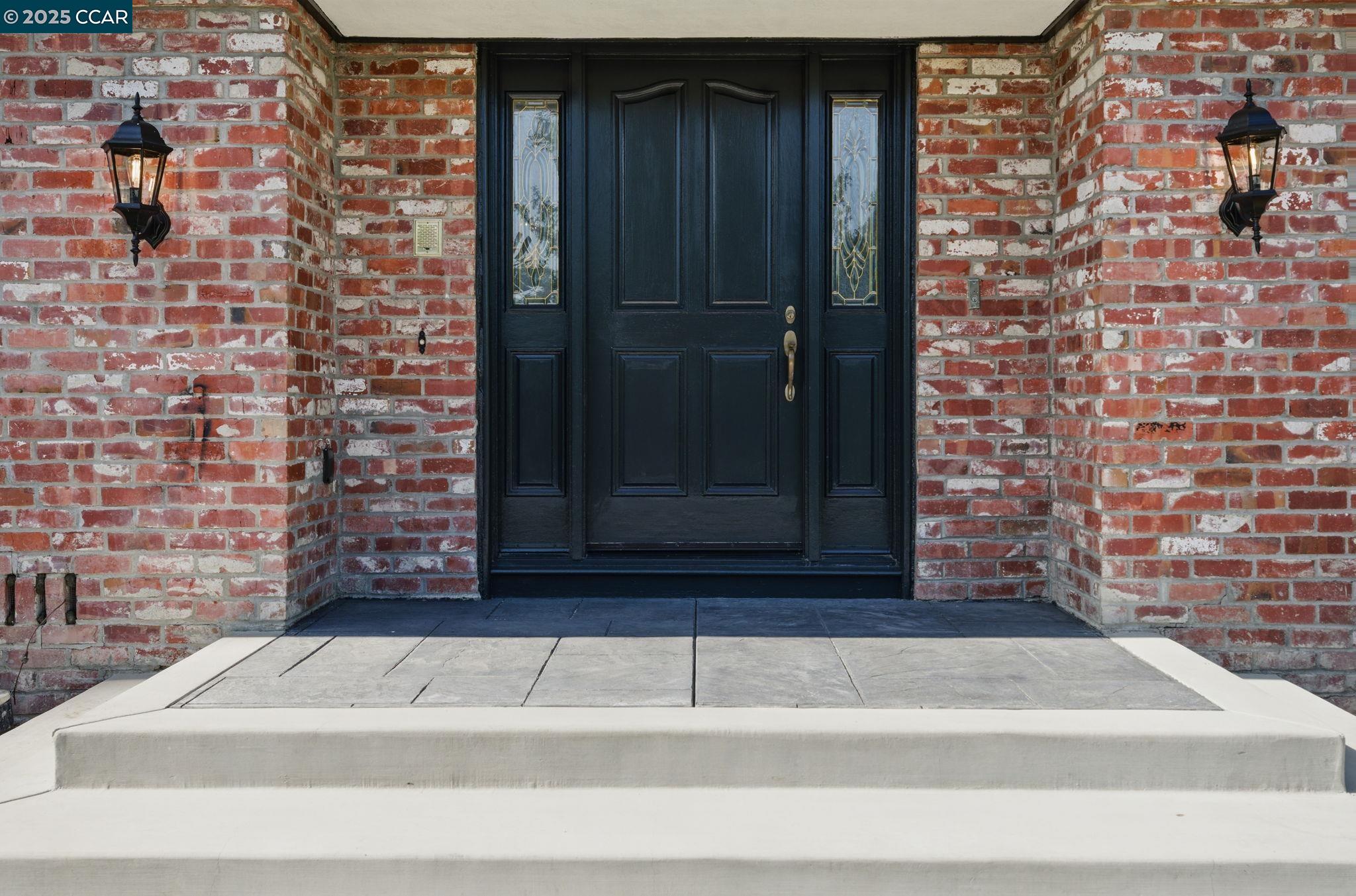 Detail Gallery Image 9 of 60 For 3938 Los Arabis Dr, Lafayette,  CA 94549 - 4 Beds | 4 Baths