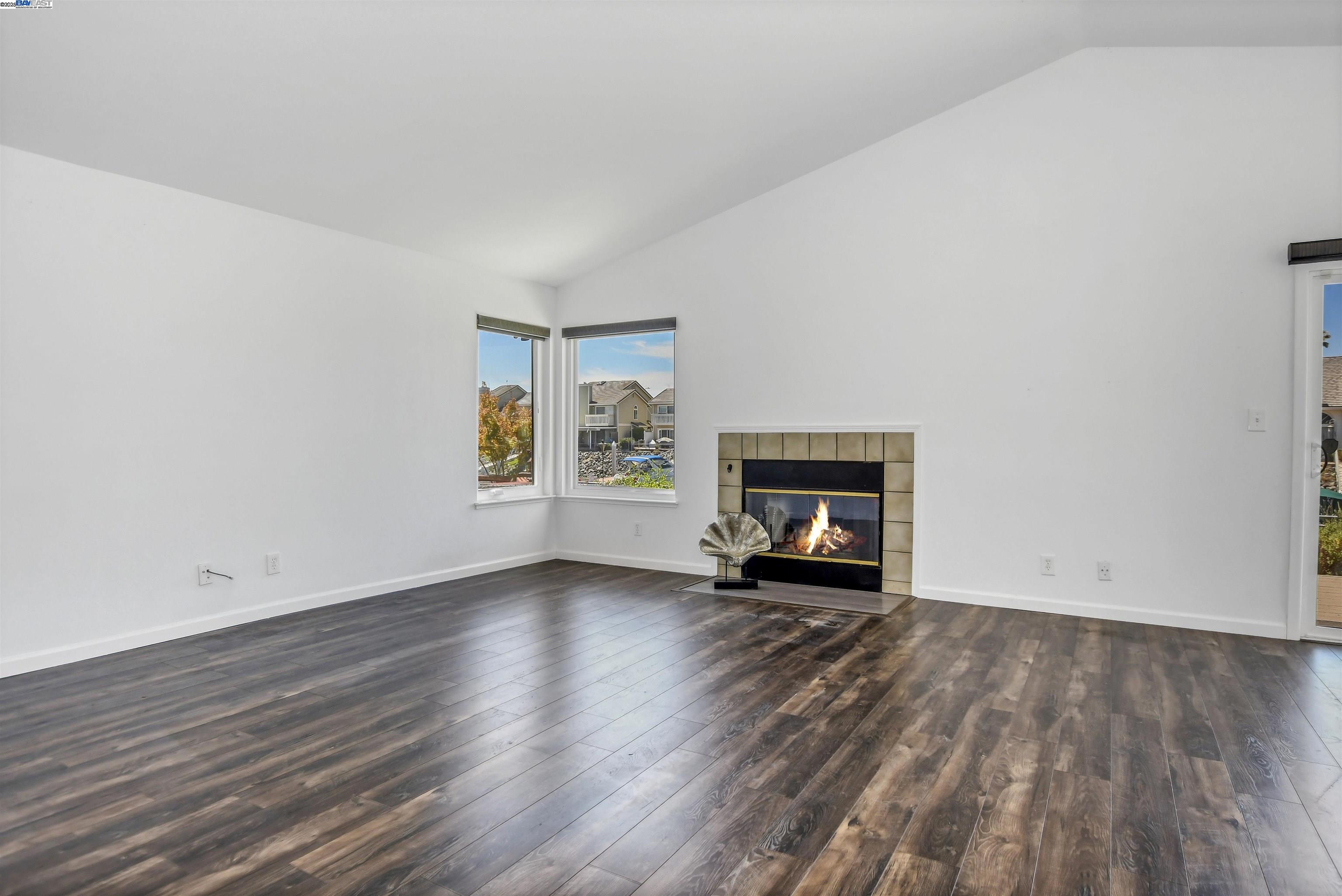 Detail Gallery Image 18 of 31 For 218 Pelican Loop, Pittsburg,  CA 94565 - 3 Beds | 2 Baths