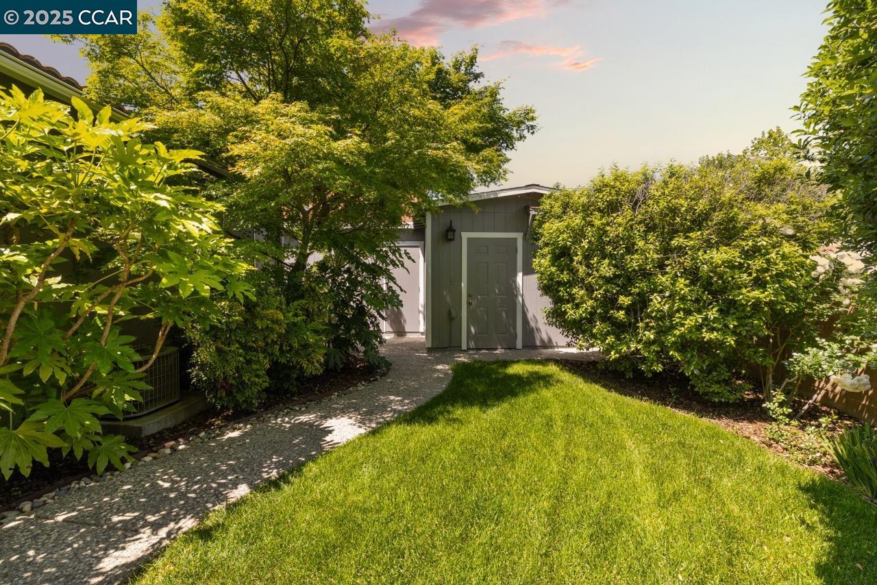 Detail Gallery Image 32 of 44 For 605 Laugenour Dr, Woodland,  CA 95776 - 3 Beds | 2 Baths