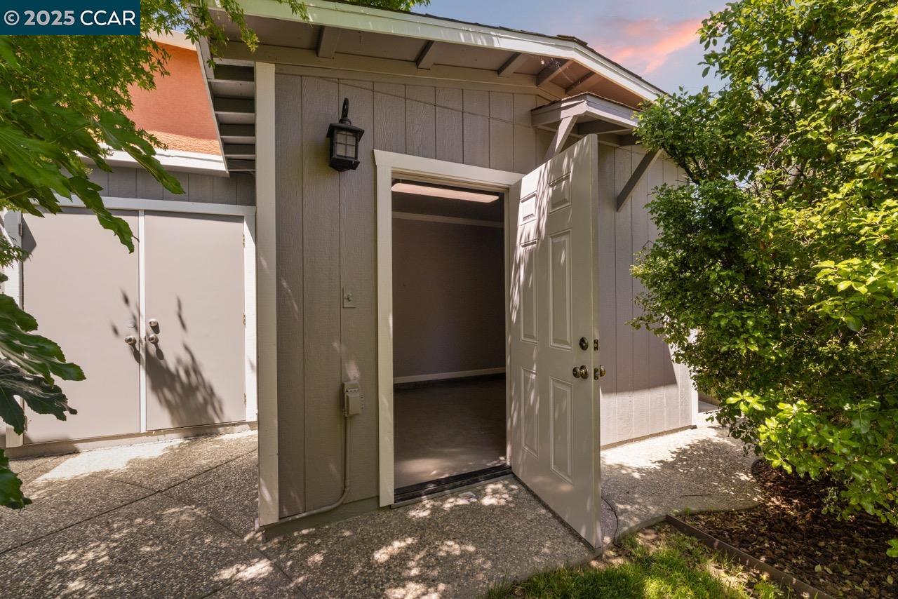 Detail Gallery Image 38 of 44 For 605 Laugenour Dr, Woodland,  CA 95776 - 3 Beds | 2 Baths
