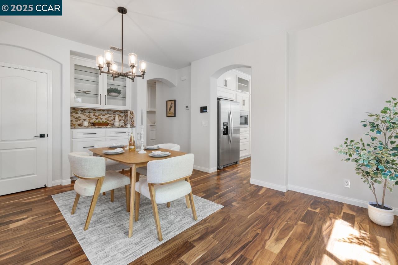 Detail Gallery Image 5 of 44 For 605 Laugenour Dr, Woodland,  CA 95776 - 3 Beds | 2 Baths