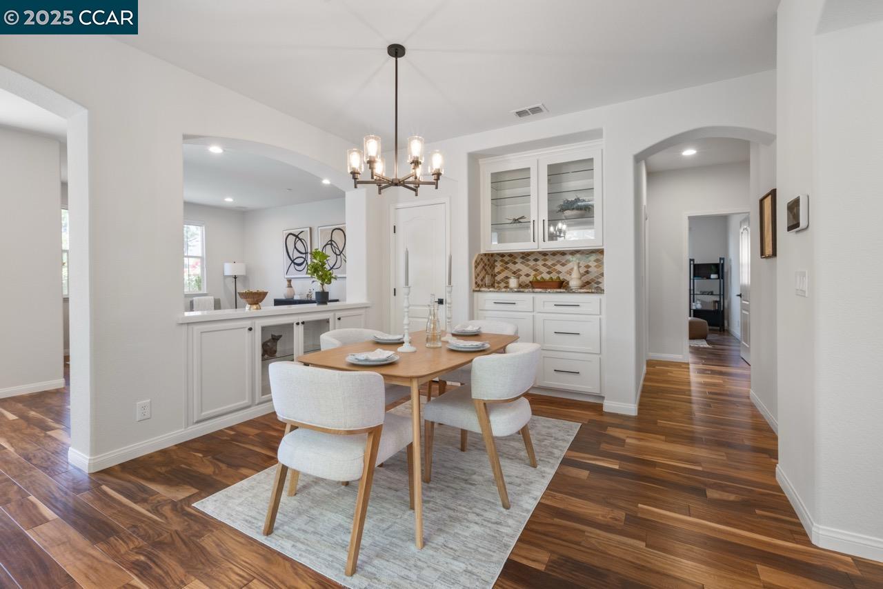 Detail Gallery Image 7 of 44 For 605 Laugenour Dr, Woodland,  CA 95776 - 3 Beds | 2 Baths