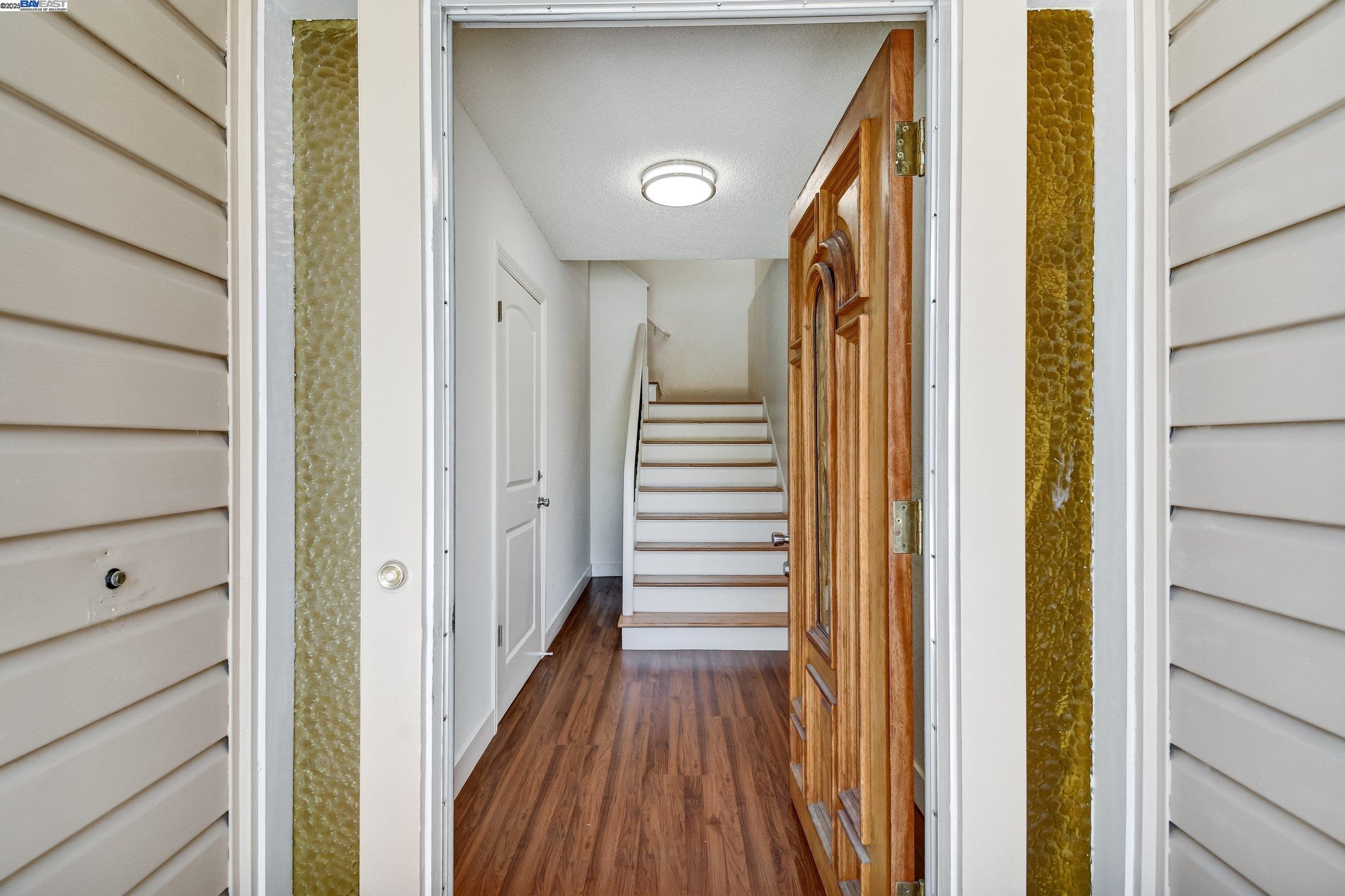 Detail Gallery Image 3 of 39 For 1316 Bowdoin St, San Francisco,  CA 94134 - 5 Beds | 2/1 Baths