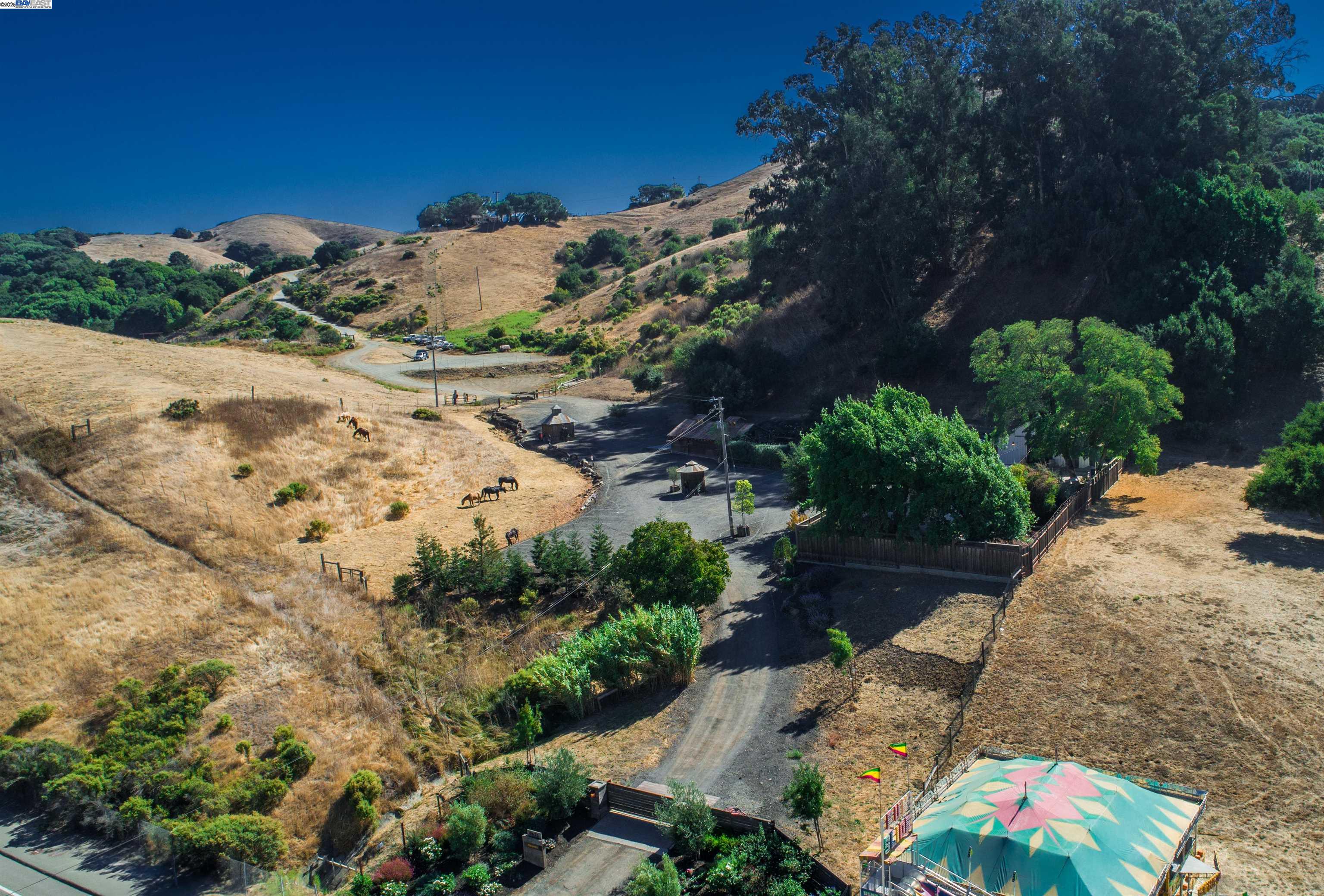 Detail Gallery Image 3 of 56 For 9635 Dublin Canyon Rd, Castro Valley,  CA 94552 - 3 Beds | 2 Baths