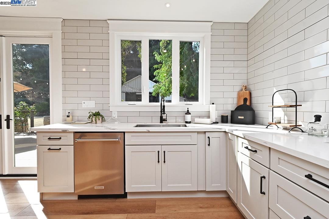 Detail Gallery Image 22 of 56 For 9635 Dublin Canyon Rd, Castro Valley,  CA 94552 - 3 Beds | 2 Baths