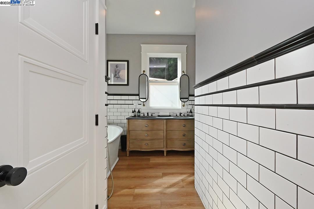 Detail Gallery Image 26 of 56 For 9635 Dublin Canyon Rd, Castro Valley,  CA 94552 - 3 Beds | 2 Baths