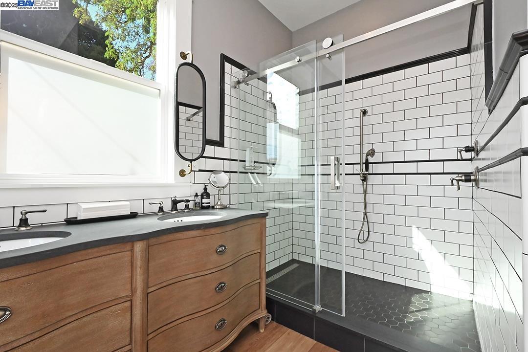 Detail Gallery Image 27 of 40 For 9635 Dublin Canyon Rd, Castro Valley,  CA 94552 - 3 Beds | 2 Baths