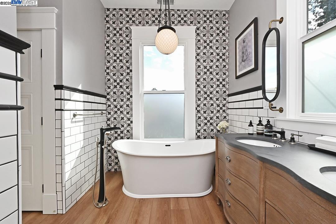 Detail Gallery Image 27 of 56 For 9635 Dublin Canyon Rd, Castro Valley,  CA 94552 - 3 Beds | 2 Baths