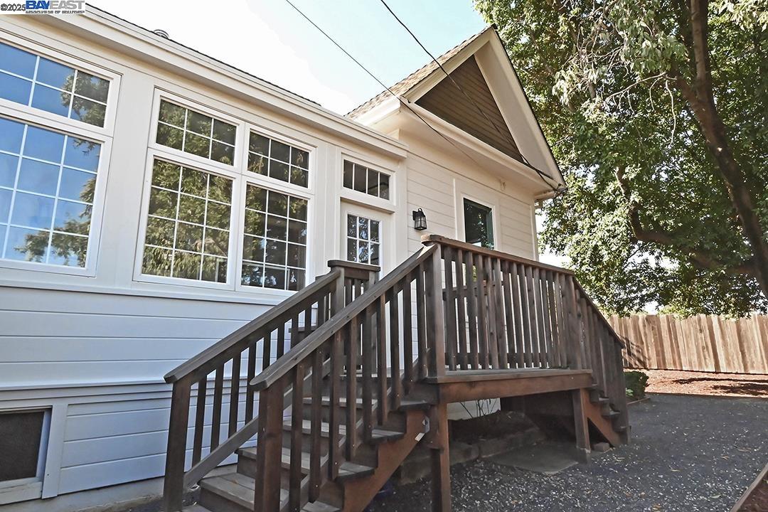 Detail Gallery Image 33 of 56 For 9635 Dublin Canyon Rd, Castro Valley,  CA 94552 - 3 Beds | 2 Baths