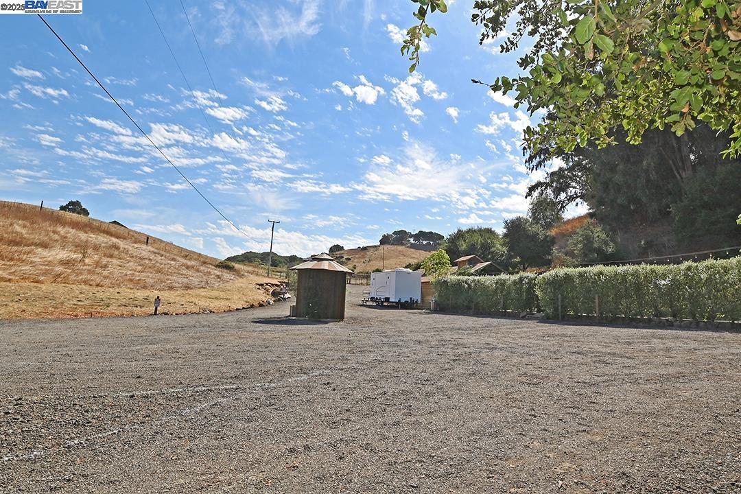 Detail Gallery Image 43 of 56 For 9635 Dublin Canyon Rd, Castro Valley,  CA 94552 - 3 Beds | 2 Baths
