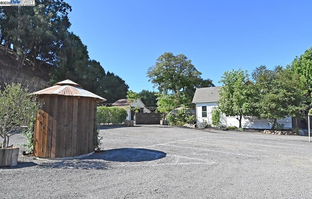 Detail Gallery Image 44 of 56 For 9635 Dublin Canyon Rd, Castro Valley,  CA 94552 - 3 Beds | 2 Baths