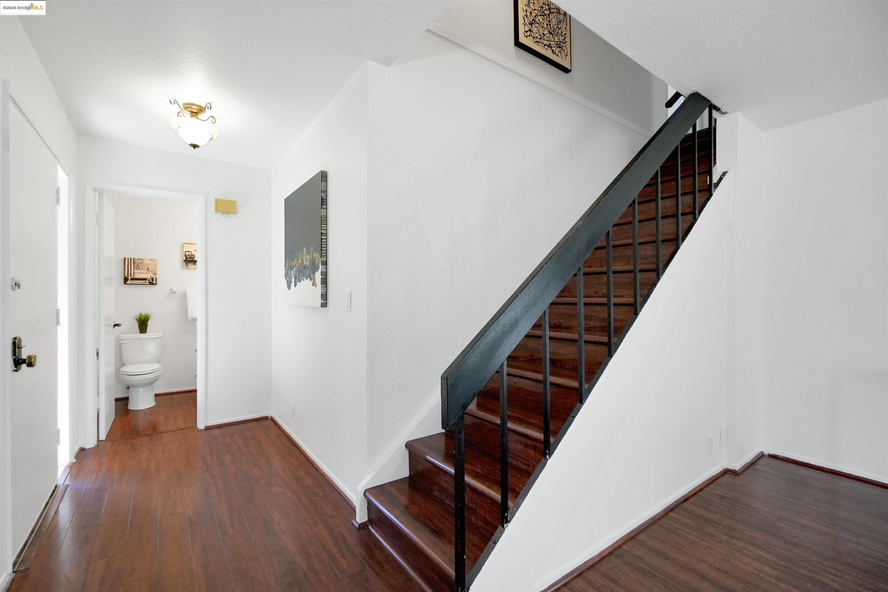 Detail Gallery Image 15 of 43 For 25322 Ironwood Ct, Hayward,  CA 94545 - 3 Beds | 2/1 Baths