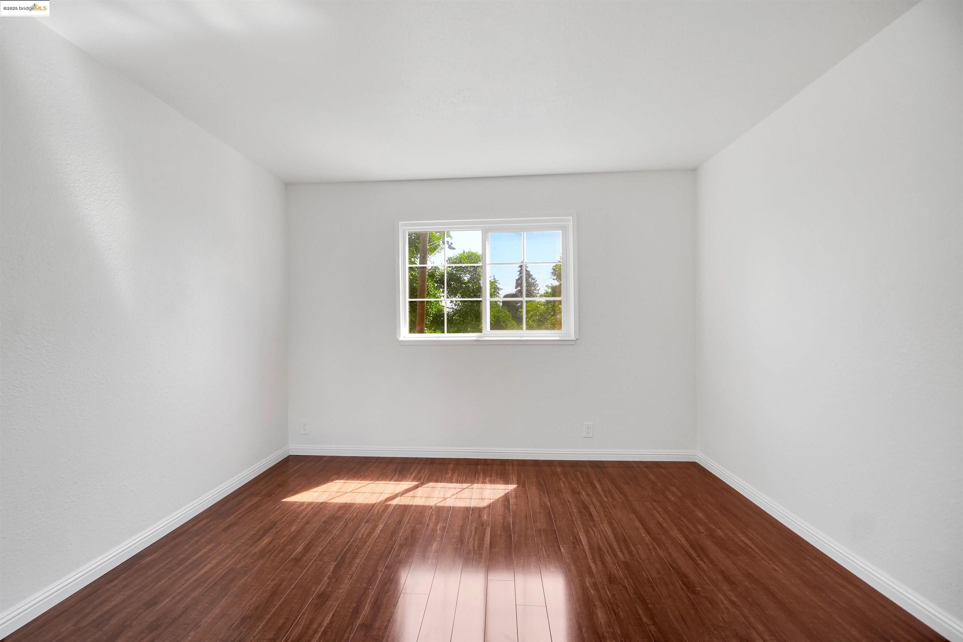 Detail Gallery Image 23 of 43 For 25322 Ironwood Ct, Hayward,  CA 94545 - 3 Beds | 2/1 Baths