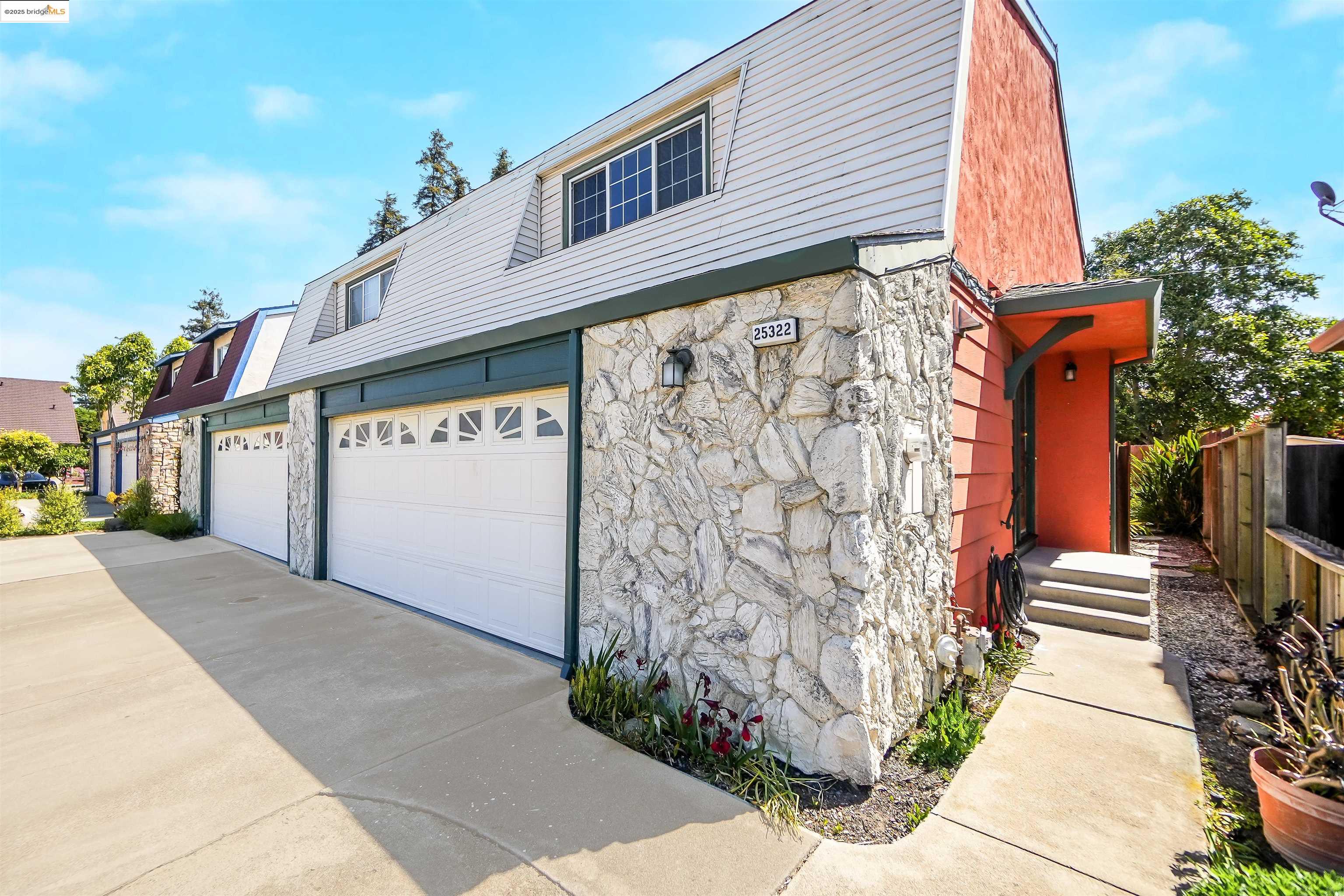 Detail Gallery Image 37 of 43 For 25322 Ironwood Ct, Hayward,  CA 94545 - 3 Beds | 2/1 Baths