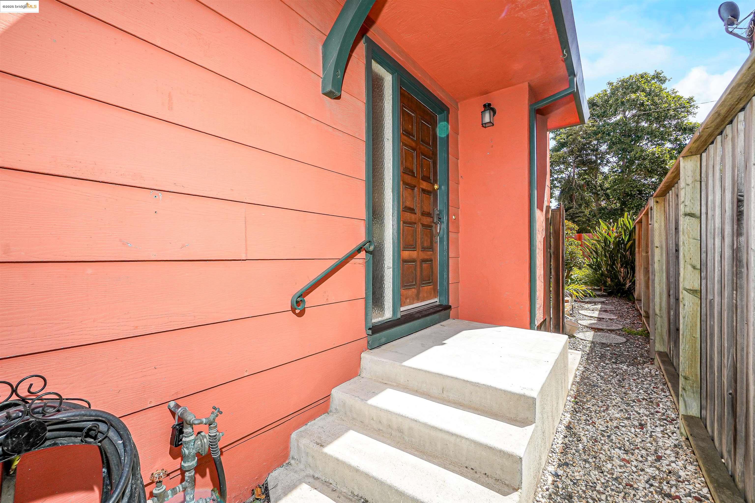 Detail Gallery Image 42 of 43 For 25322 Ironwood Ct, Hayward,  CA 94545 - 3 Beds | 2/1 Baths