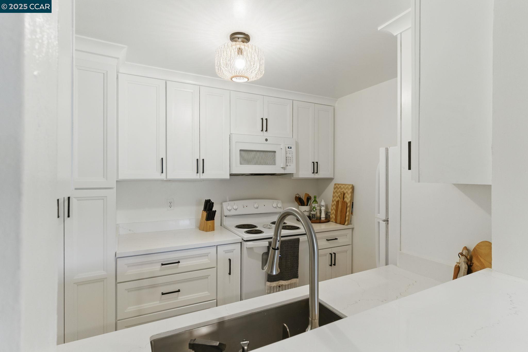 Photo #10: 41095730 Listing: Photo #10