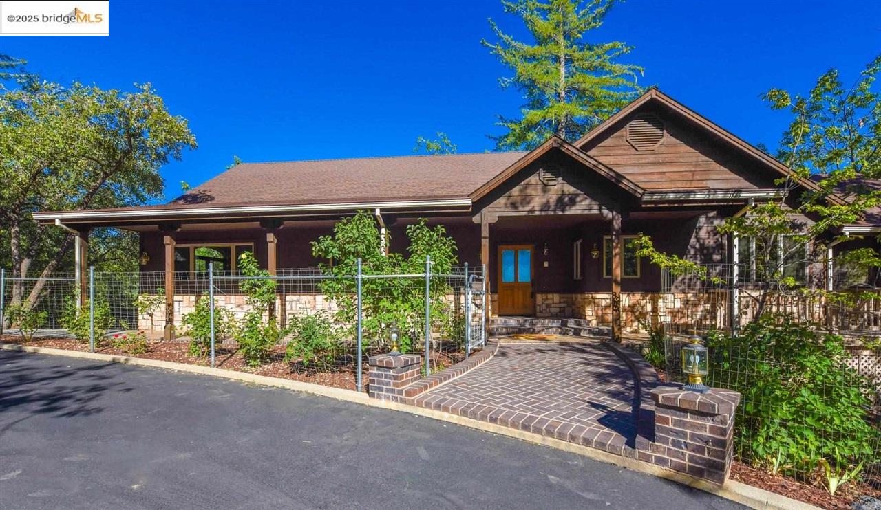 Detail Gallery Image 1 of 60 For 23601 Rusty Spur Road, Sonora,  CA 95370 - 3 Beds | 3 Baths