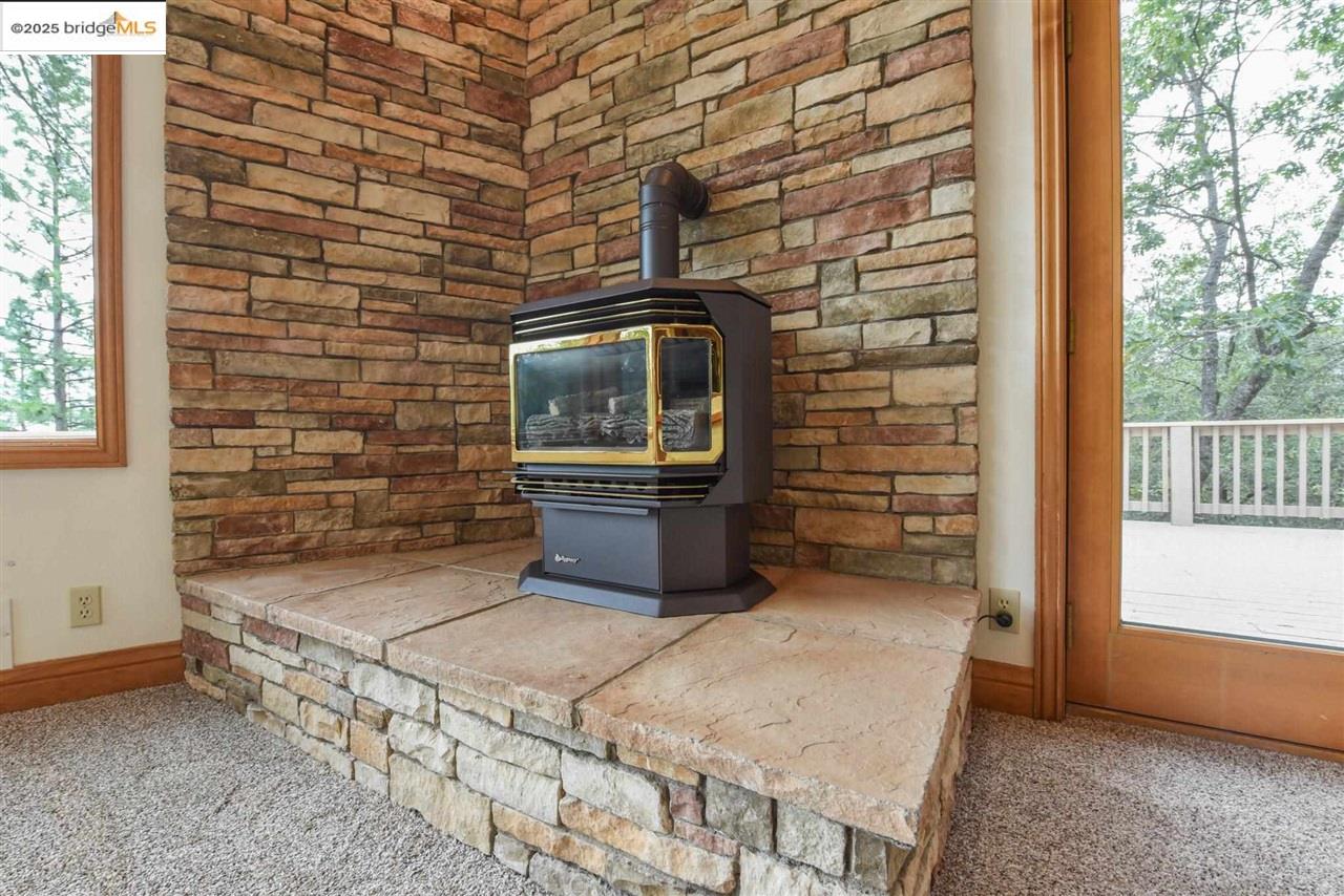 Detail Gallery Image 12 of 60 For 23601 Rusty Spur Road, Sonora,  CA 95370 - 3 Beds | 3 Baths