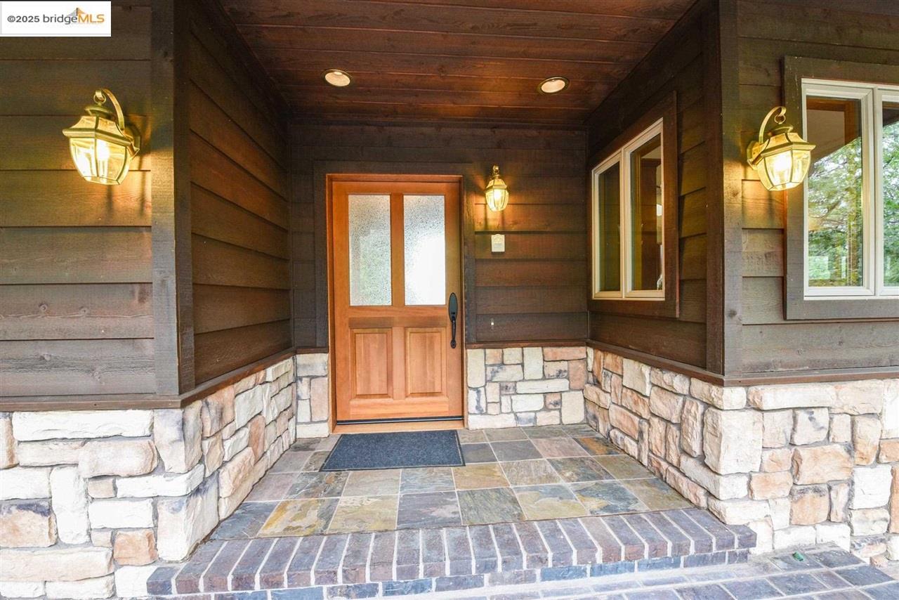 Detail Gallery Image 4 of 60 For 23601 Rusty Spur Road, Sonora,  CA 95370 - 3 Beds | 3 Baths