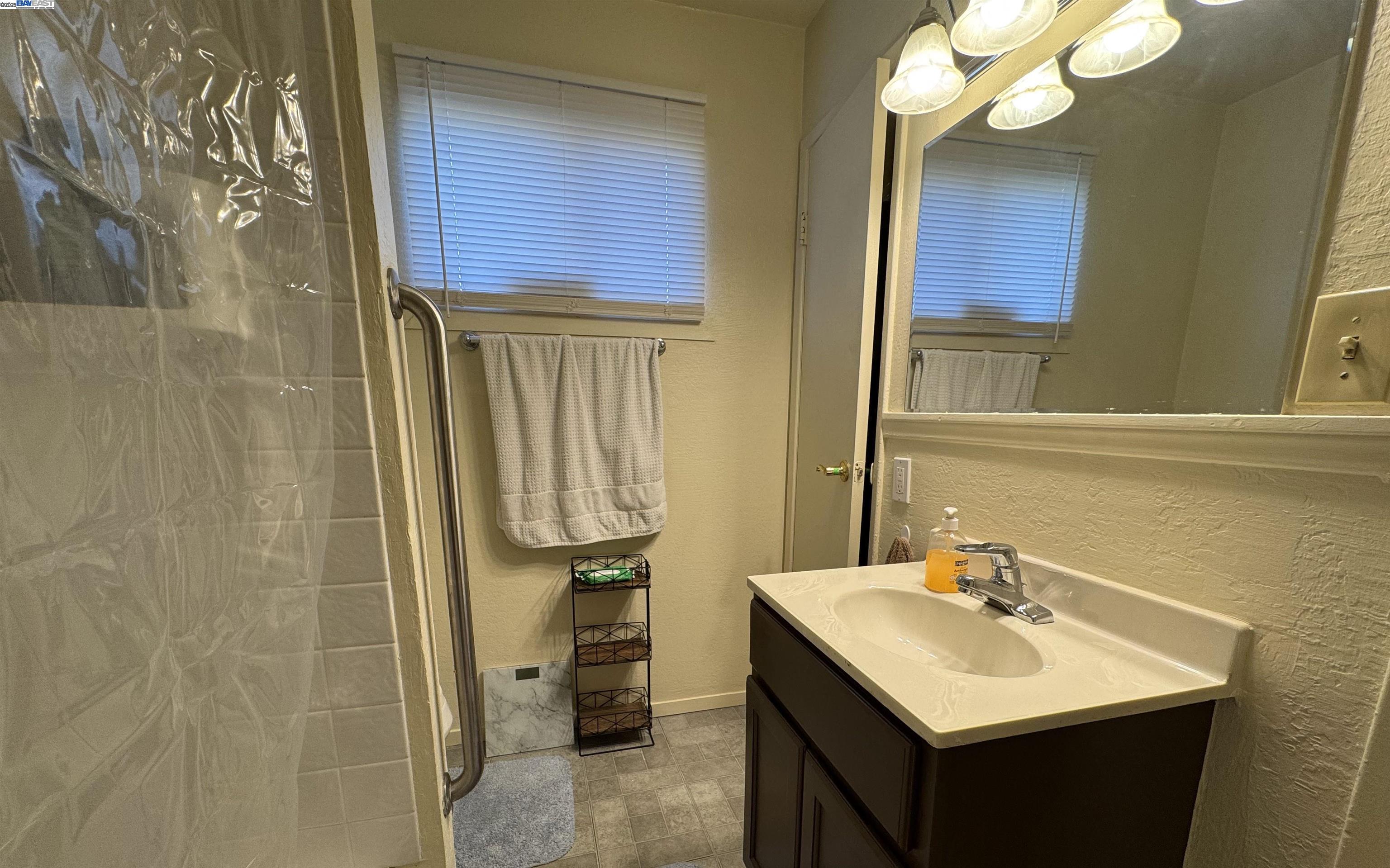 Detail Gallery Image 22 of 28 For 3205 Brookdale Ave, Oakland,  CA 94602 - – Beds | – Baths