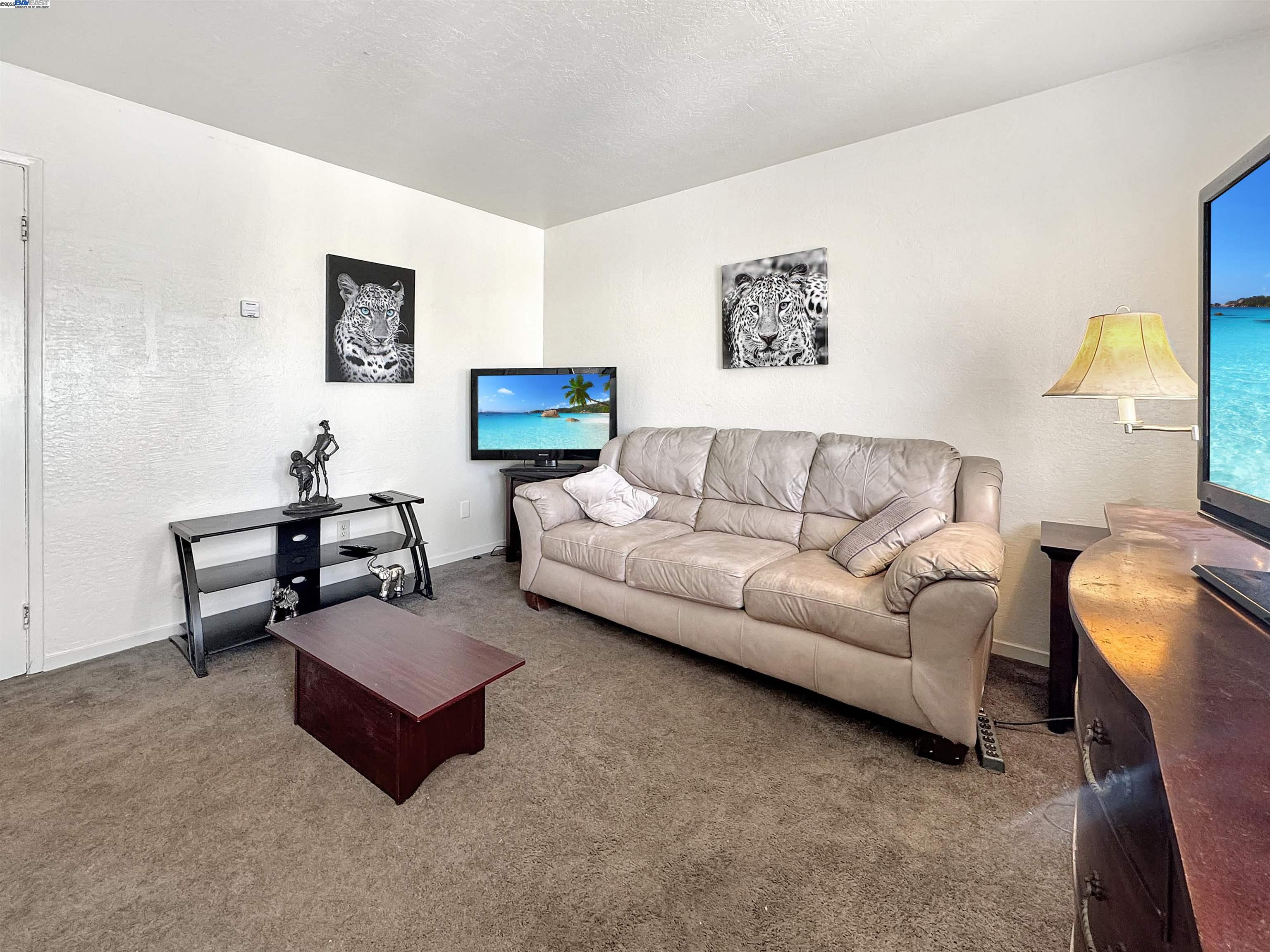 Detail Gallery Image 6 of 28 For 3205 Brookdale Ave, Oakland,  CA 94602 - – Beds | – Baths
