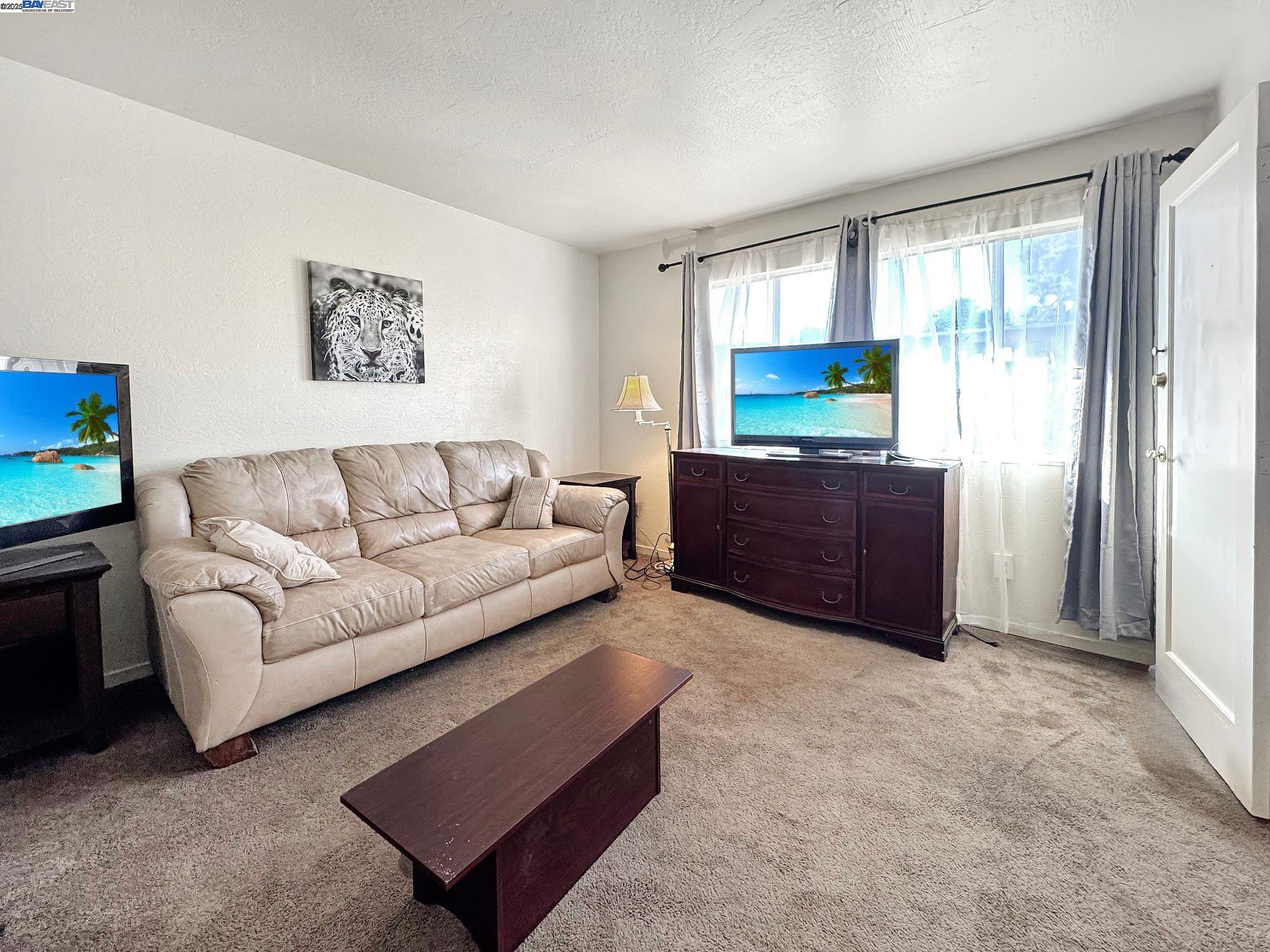 Detail Gallery Image 7 of 28 For 3205 Brookdale Ave, Oakland,  CA 94602 - – Beds | – Baths