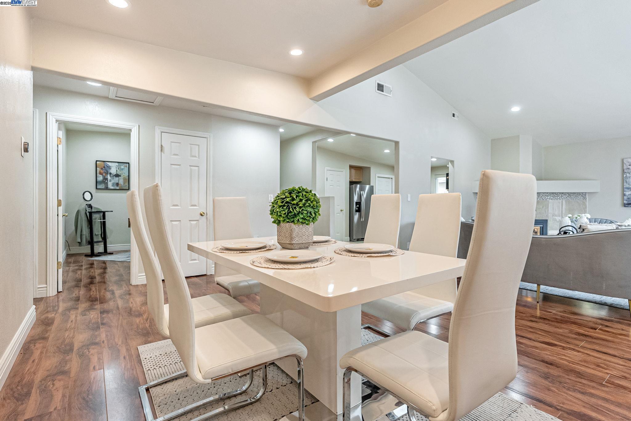 Detail Gallery Image 10 of 44 For 3757 Savannah Rd, Fremont,  CA 94538 - 4 Beds | 3 Baths