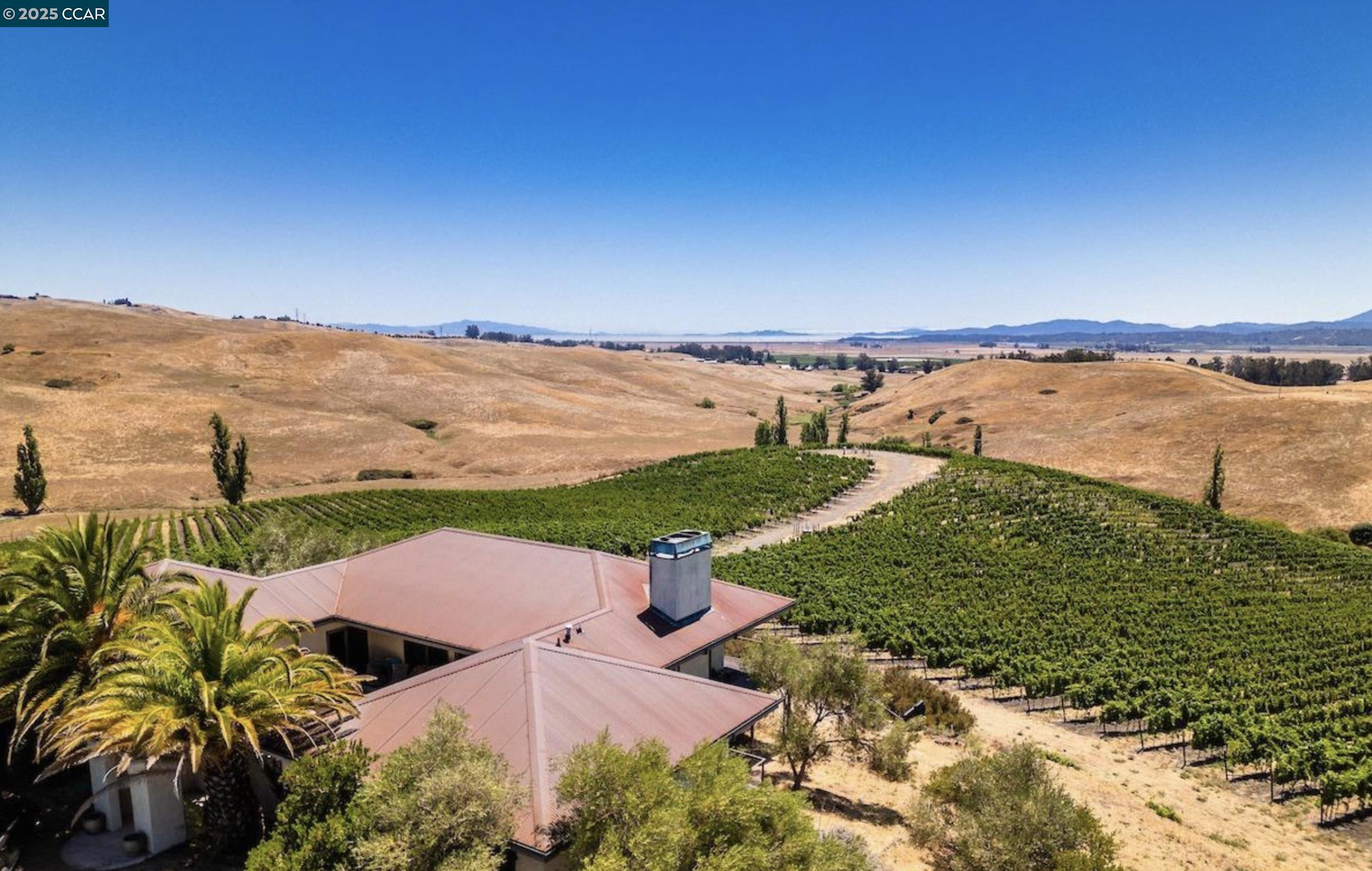 Detail Gallery Image 2 of 22 For 6513 Lakeville Hwy, Petaluma,  CA 94954 - 3 Beds | 2 Baths