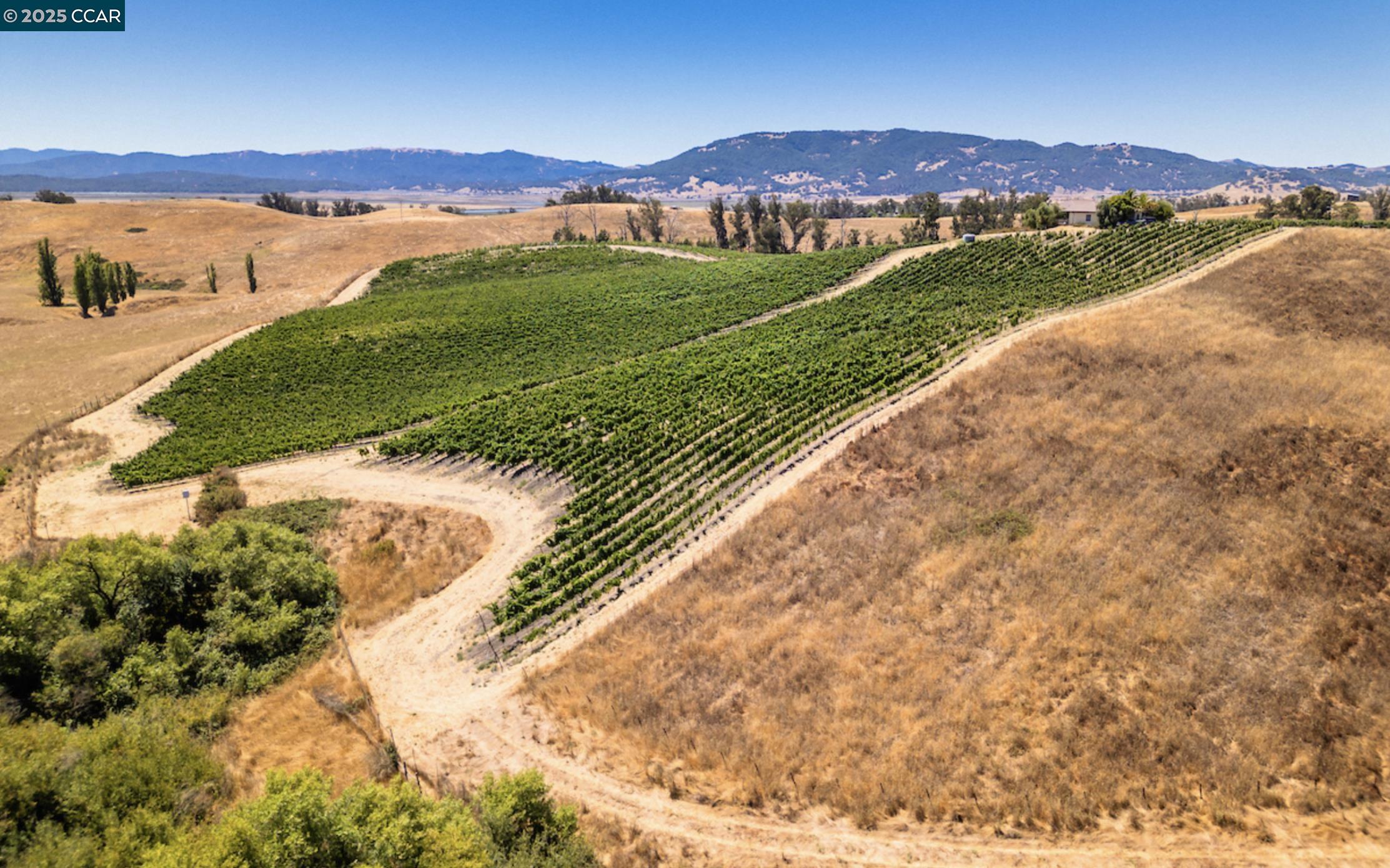 Detail Gallery Image 17 of 22 For 6513 Lakeville Hwy, Petaluma,  CA 94954 - 3 Beds | 2 Baths