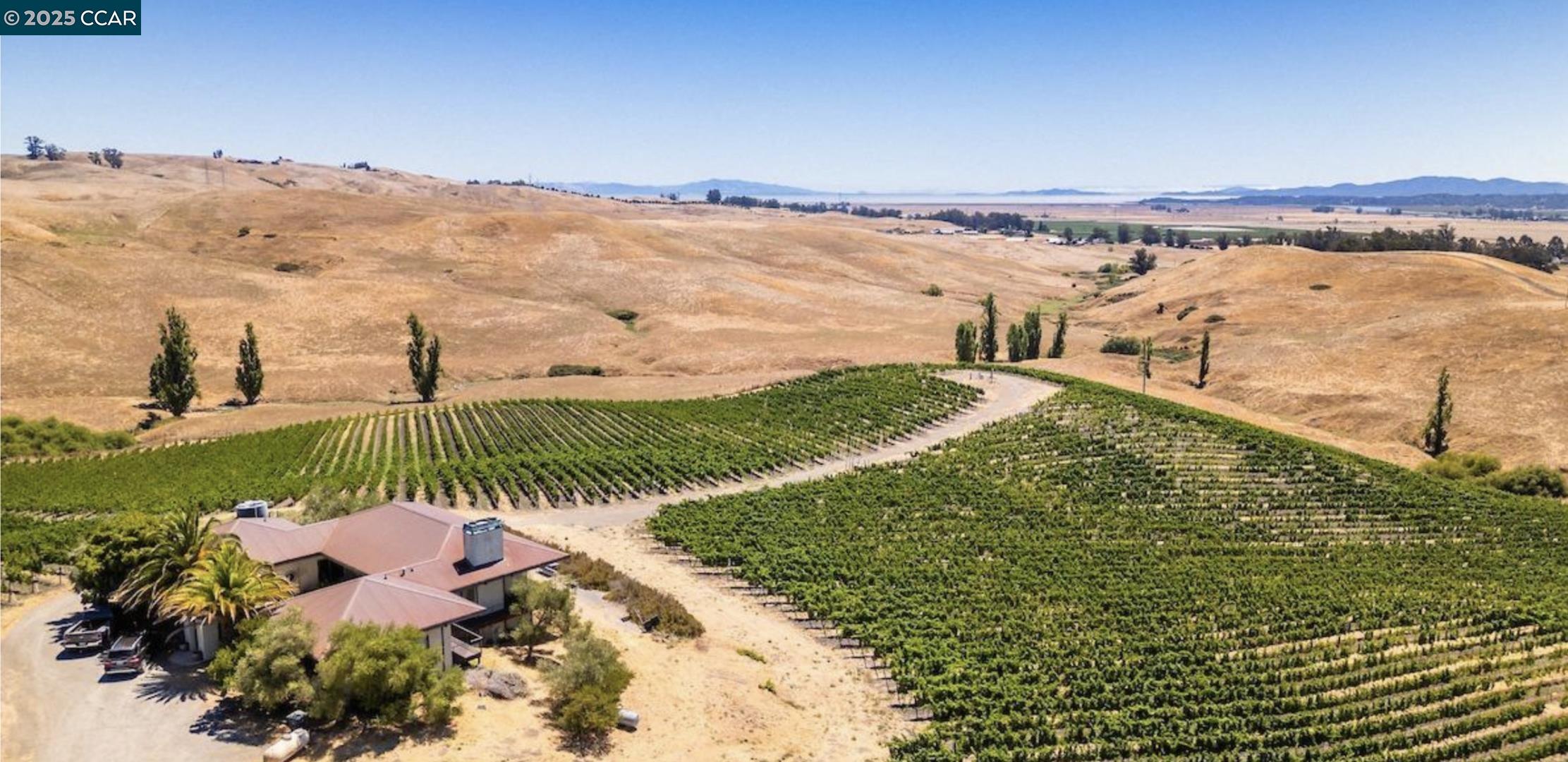 Detail Gallery Image 9 of 22 For 6513 Lakeville Hwy, Petaluma,  CA 94954 - 3 Beds | 2 Baths