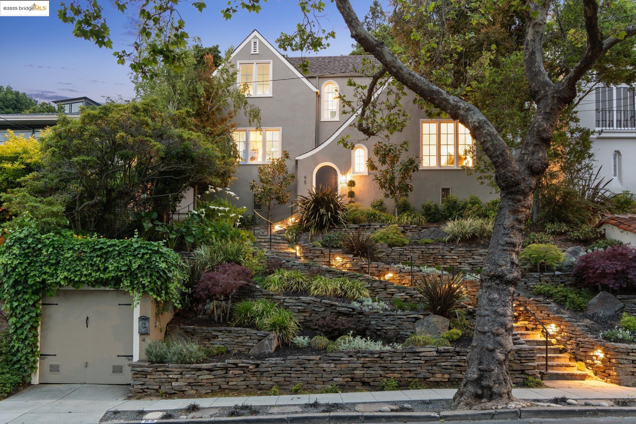 Detail Gallery Image 2 of 60 For 95 Alvarado Rd, Berkeley,  CA 94705 - 2 Beds | 1/1 Baths