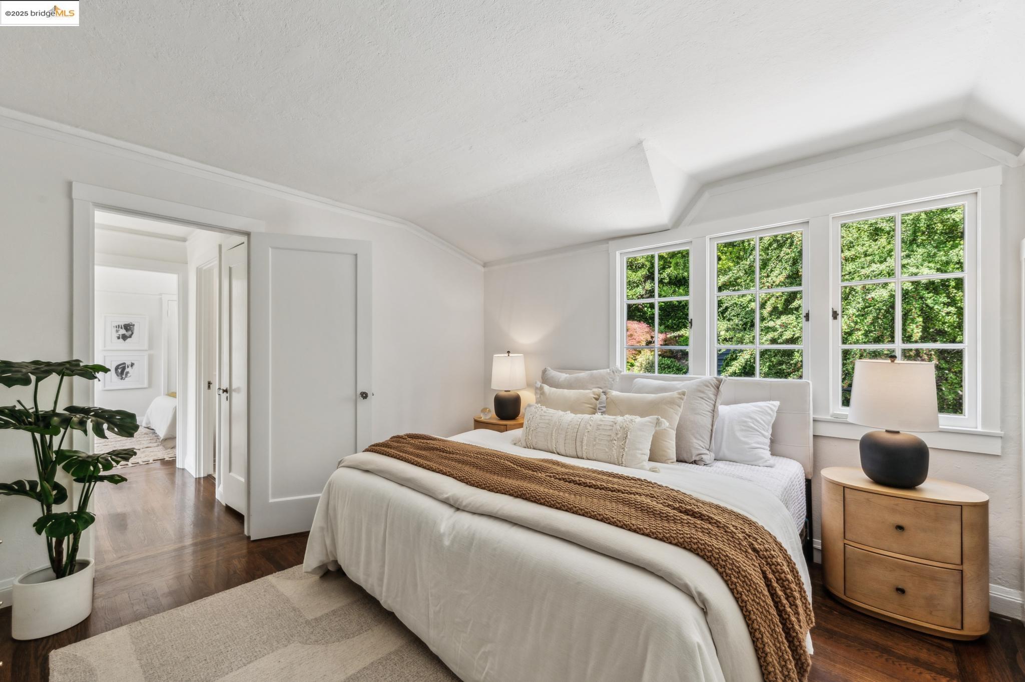 Detail Gallery Image 40 of 60 For 95 Alvarado Rd, Berkeley,  CA 94705 - 2 Beds | 1/1 Baths
