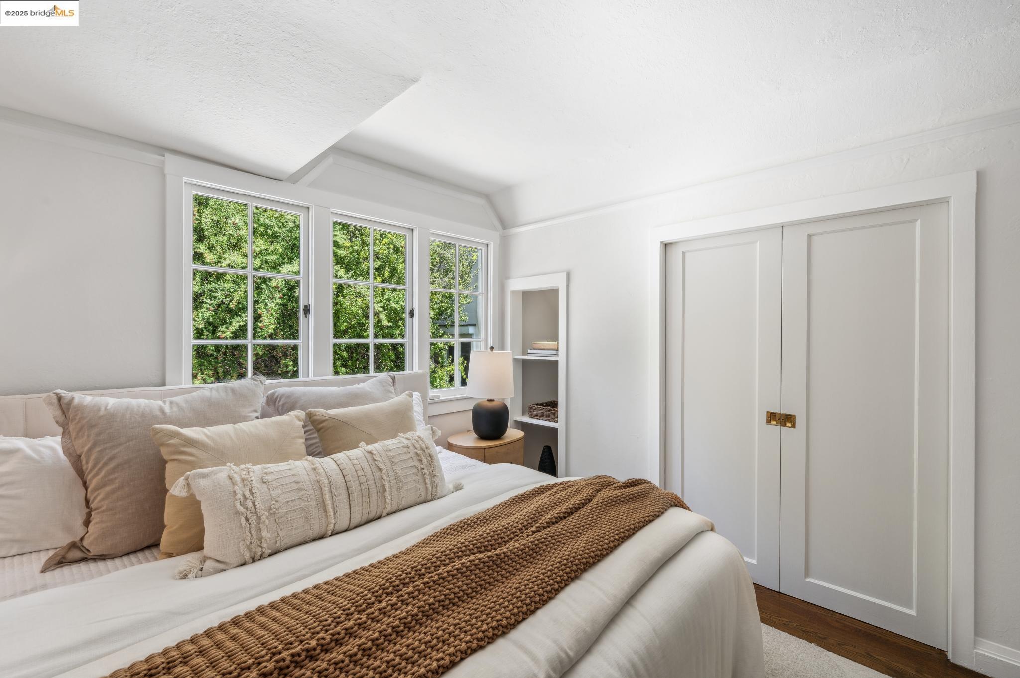 Detail Gallery Image 42 of 60 For 95 Alvarado Rd, Berkeley,  CA 94705 - 2 Beds | 1/1 Baths
