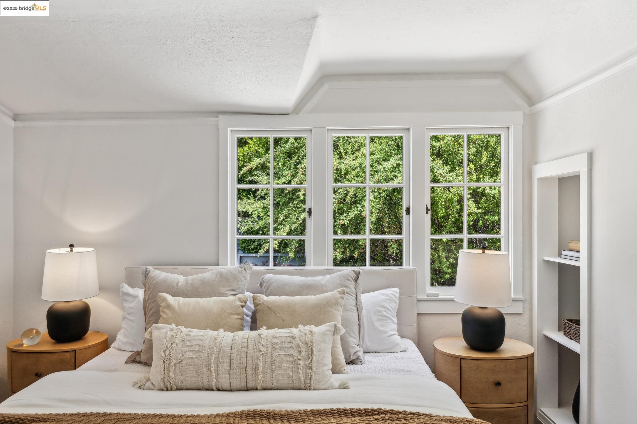 Detail Gallery Image 43 of 60 For 95 Alvarado Rd, Berkeley,  CA 94705 - 2 Beds | 1/1 Baths