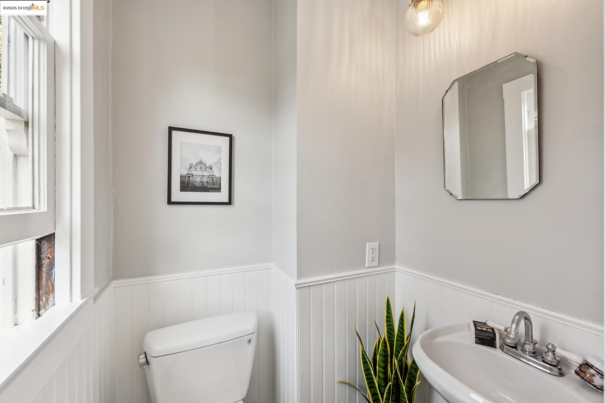 Detail Gallery Image 50 of 60 For 95 Alvarado Rd, Berkeley,  CA 94705 - 2 Beds | 1/1 Baths