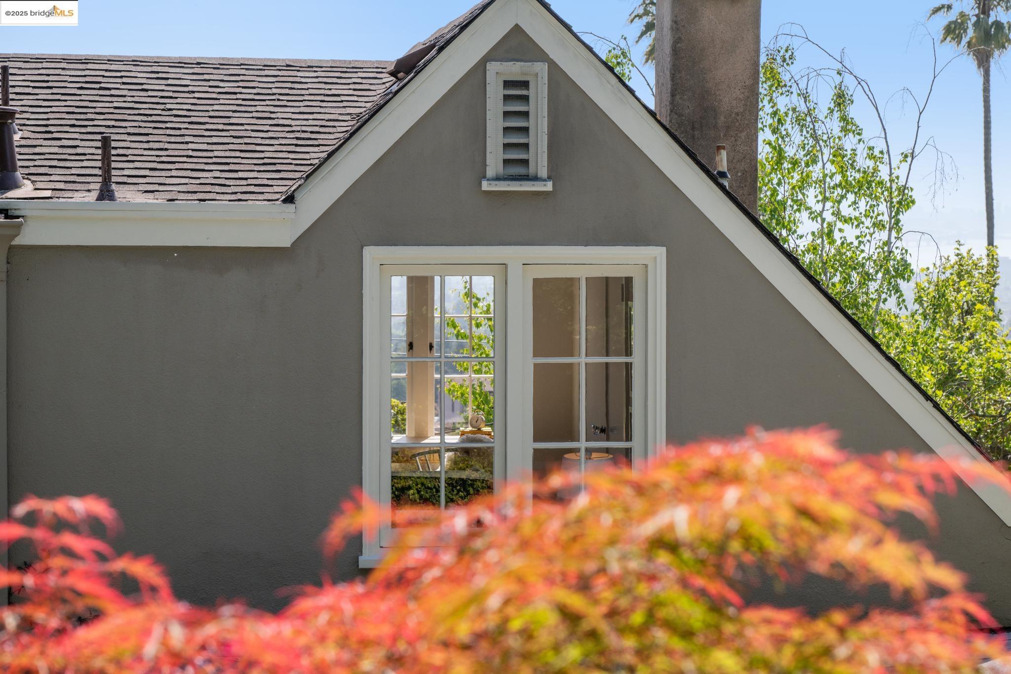 Detail Gallery Image 54 of 60 For 95 Alvarado Rd, Berkeley,  CA 94705 - 2 Beds | 1/1 Baths