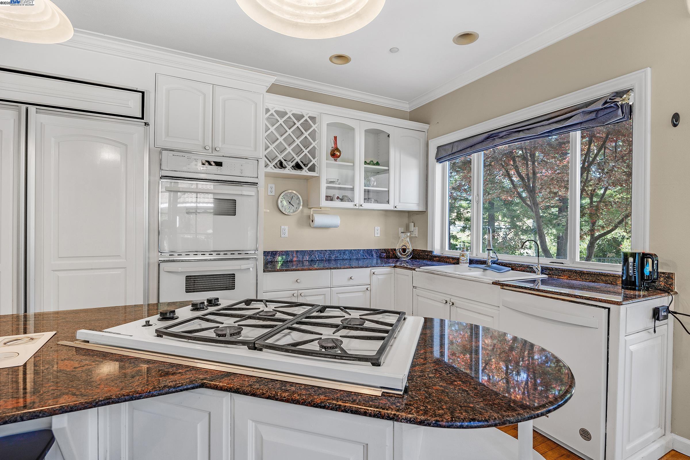 Detail Gallery Image 14 of 57 For 726 Foxbrough Place, Pleasanton,  CA 94566 - 4 Beds | 3/1 Baths