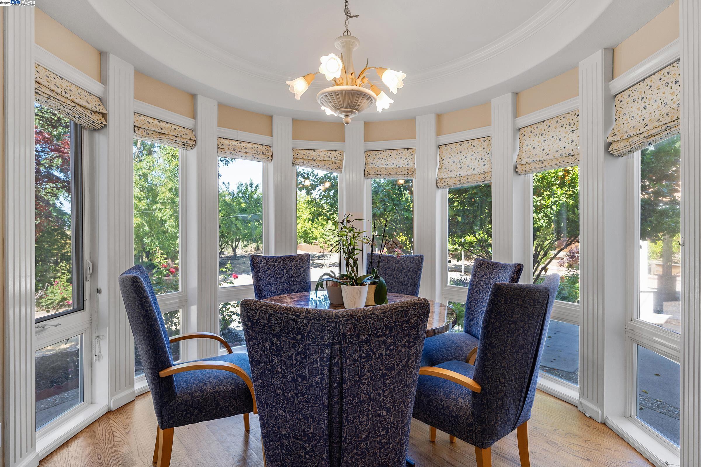 Detail Gallery Image 15 of 57 For 726 Foxbrough Place, Pleasanton,  CA 94566 - 4 Beds | 3/1 Baths