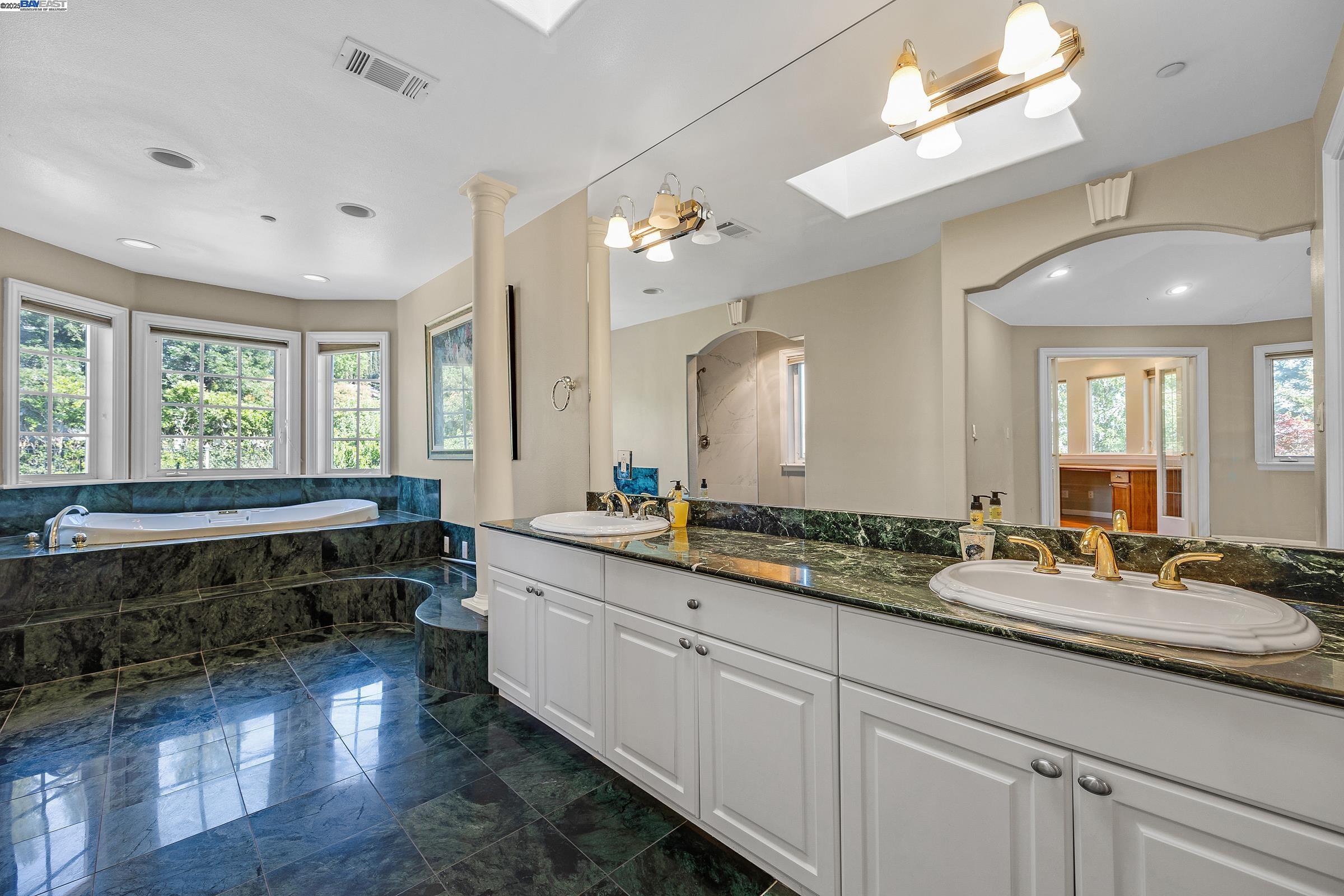 Detail Gallery Image 27 of 57 For 726 Foxbrough Place, Pleasanton,  CA 94566 - 4 Beds | 3/1 Baths
