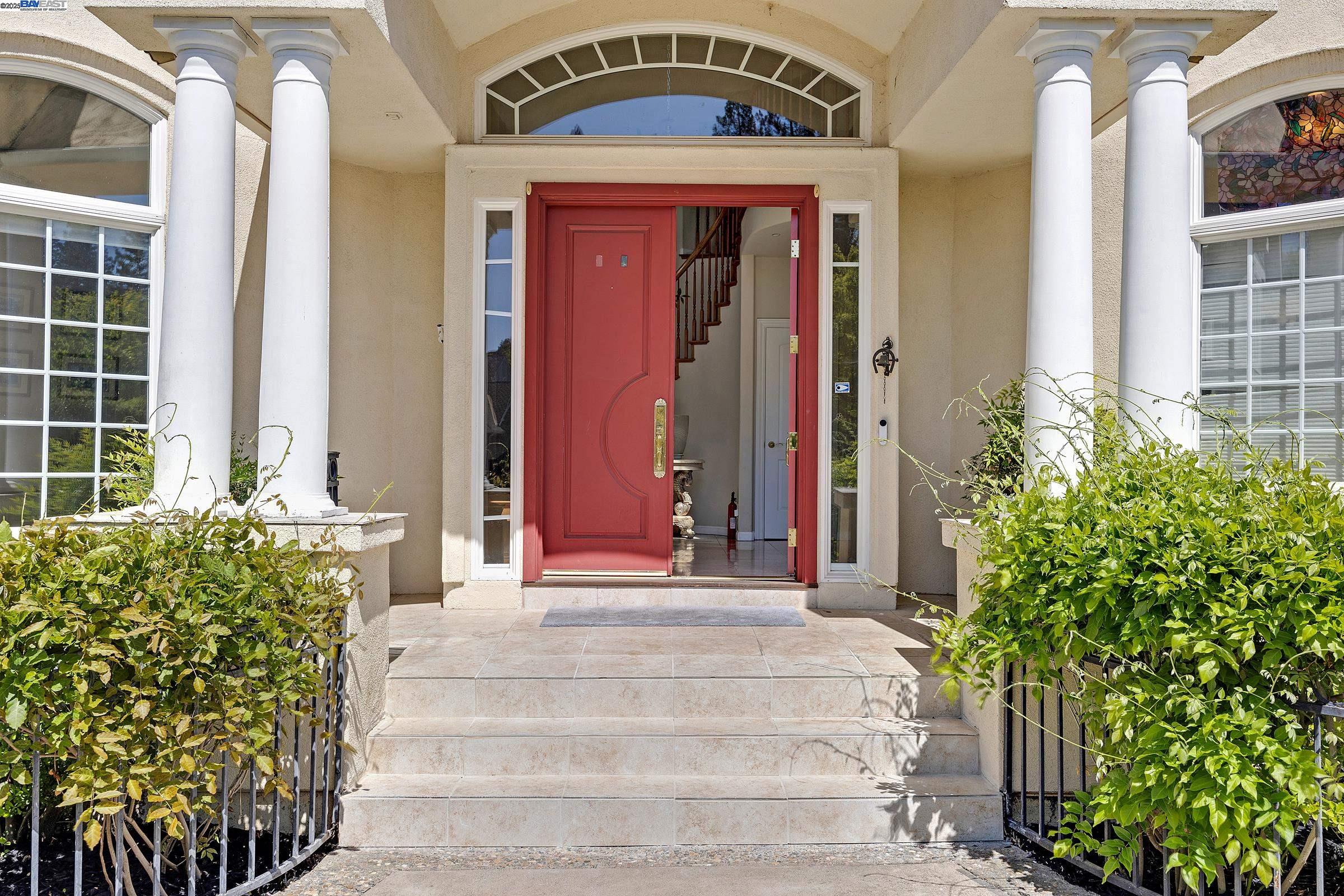 Detail Gallery Image 4 of 57 For 726 Foxbrough Place, Pleasanton,  CA 94566 - 4 Beds | 3/1 Baths