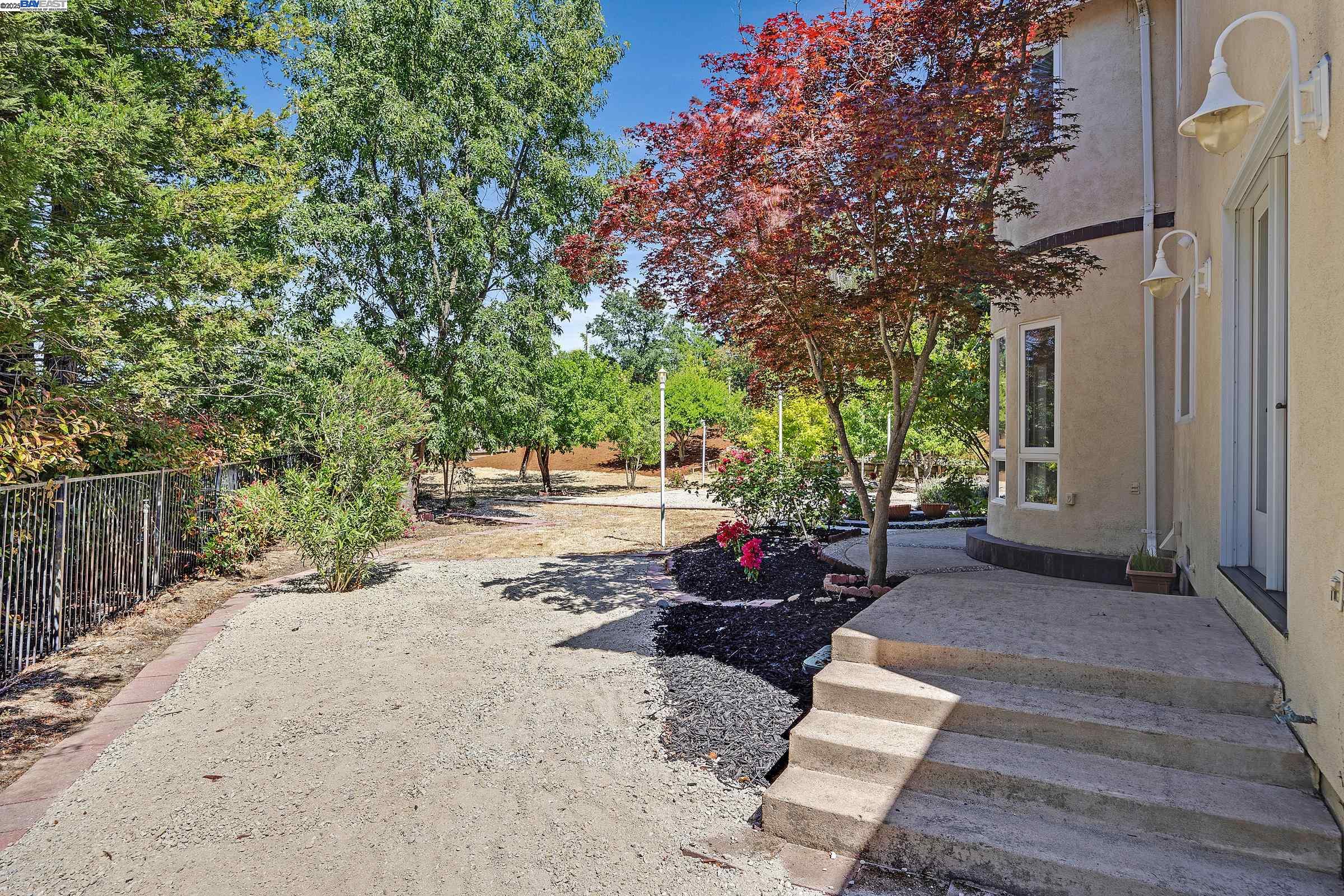 Detail Gallery Image 38 of 57 For 726 Foxbrough Place, Pleasanton,  CA 94566 - 4 Beds | 3/1 Baths