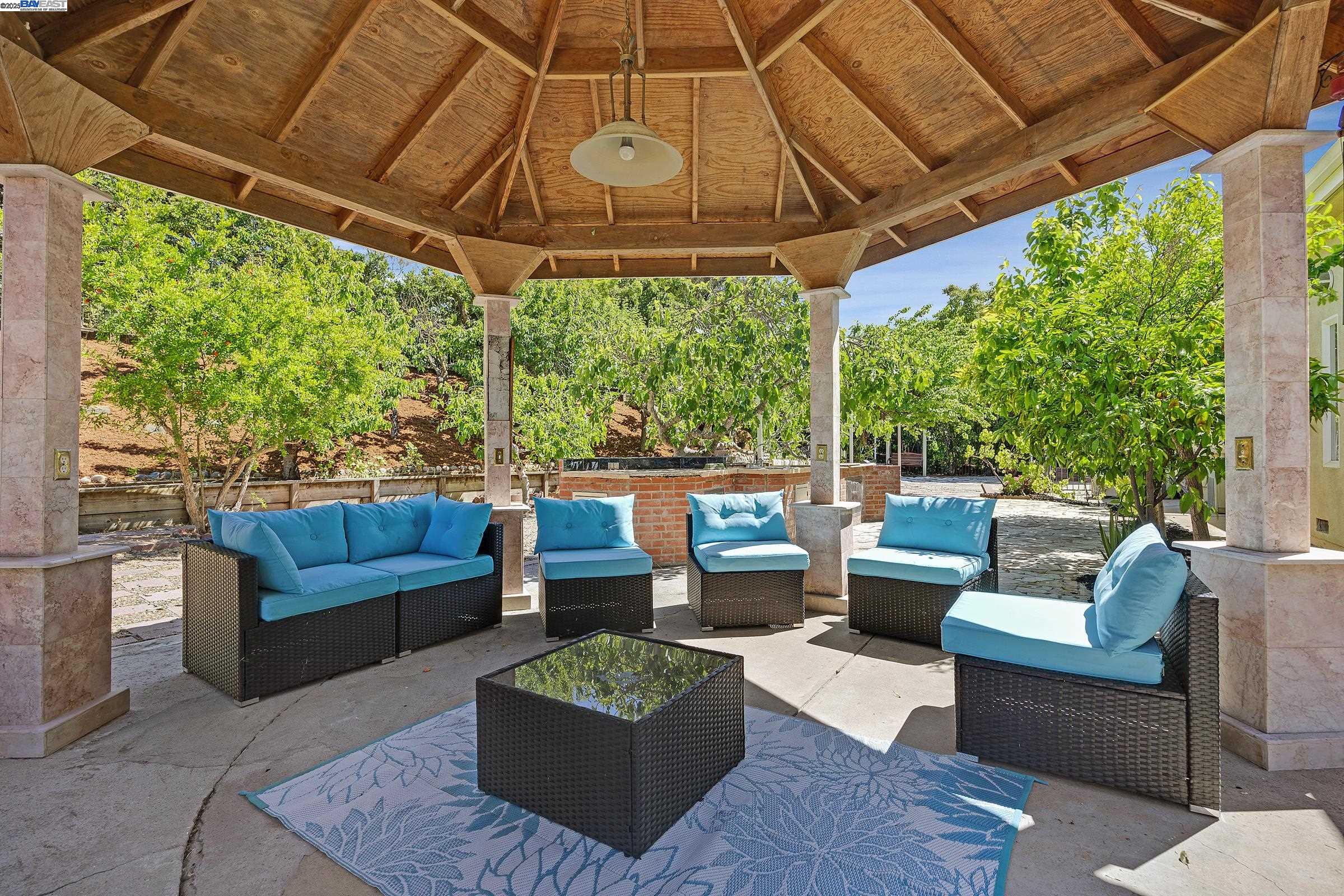 Detail Gallery Image 42 of 57 For 726 Foxbrough Place, Pleasanton,  CA 94566 - 4 Beds | 3/1 Baths