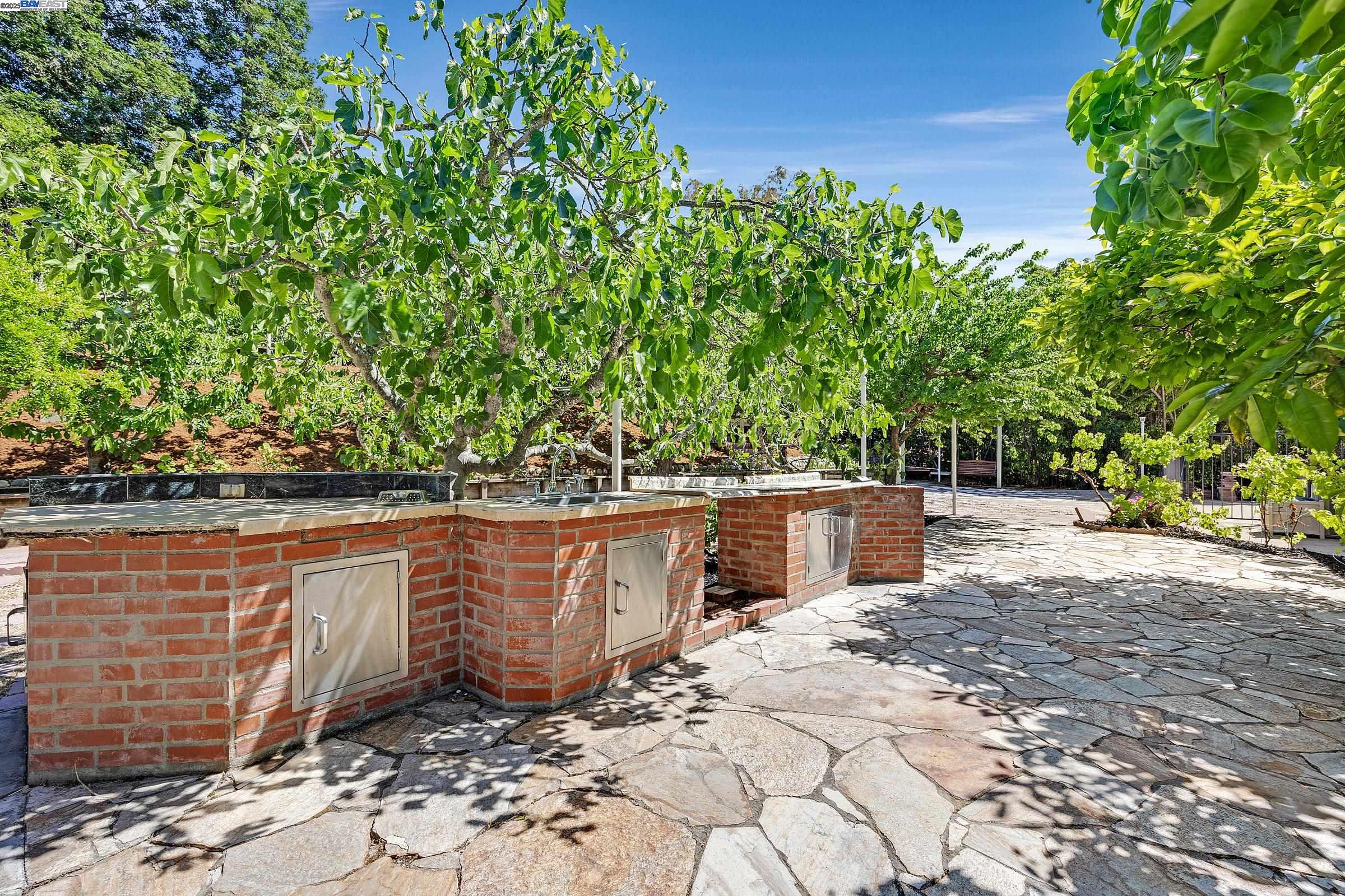 Detail Gallery Image 43 of 57 For 726 Foxbrough Place, Pleasanton,  CA 94566 - 4 Beds | 3/1 Baths